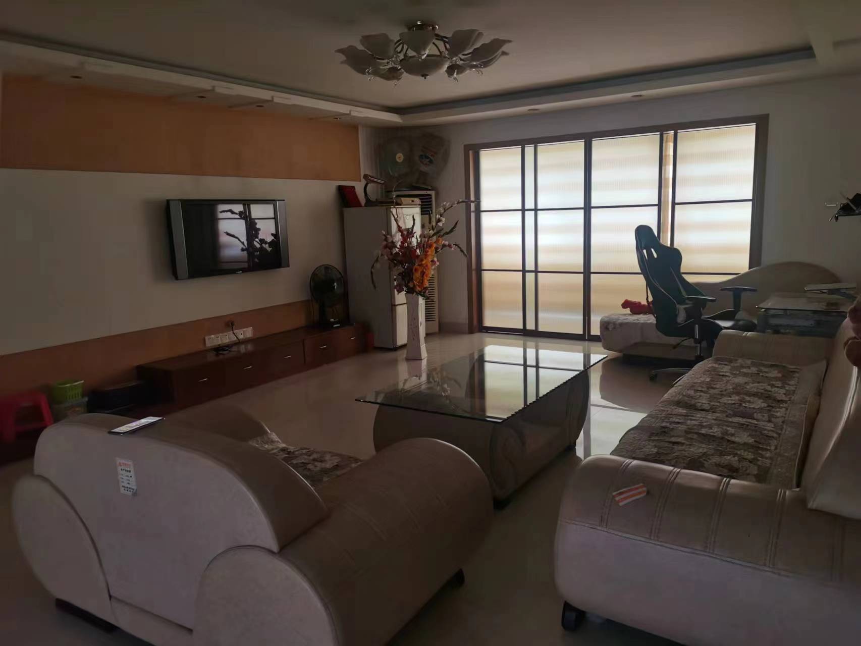 永兴花苑 4室2厅2卫 155.72m&sup2;