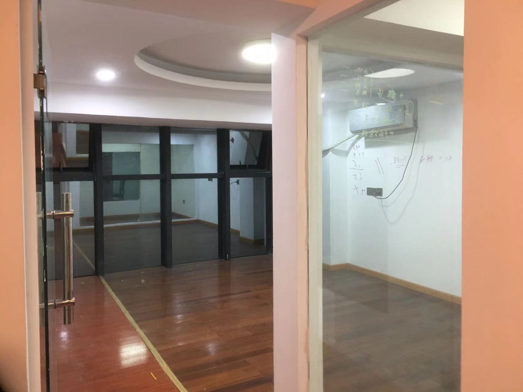 华都商业广场 3室1厅1卫 91m²