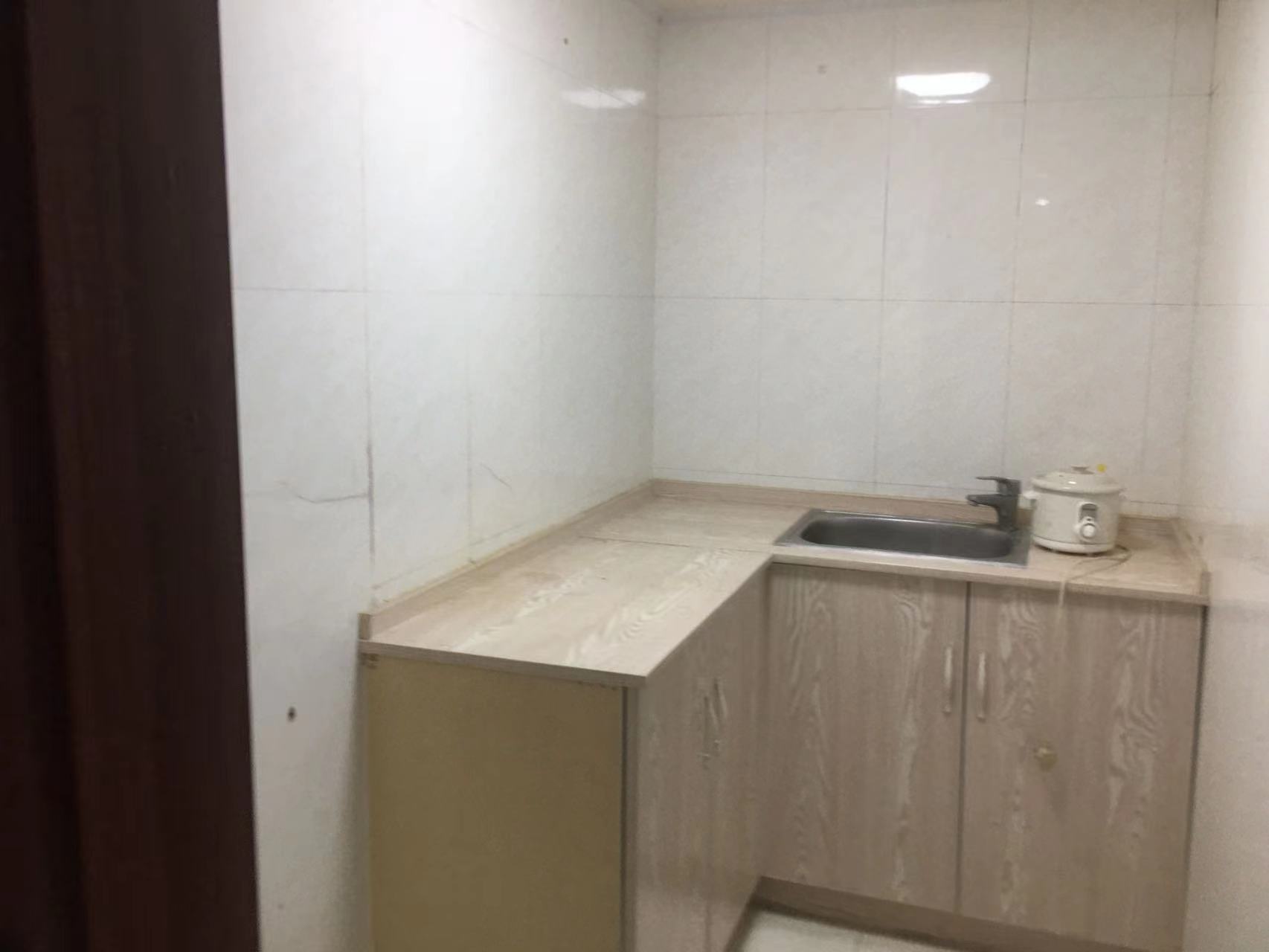 华都商业广场 3室1厅1卫 91m&sup2;