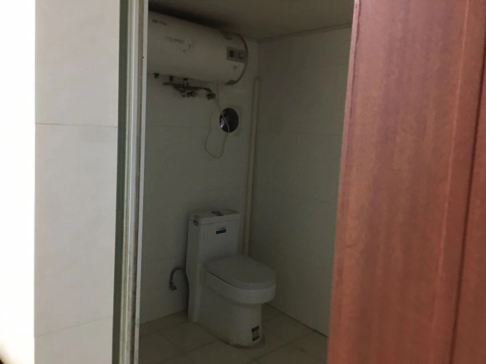 华都商业广场 3室1厅1卫 91m&sup2;