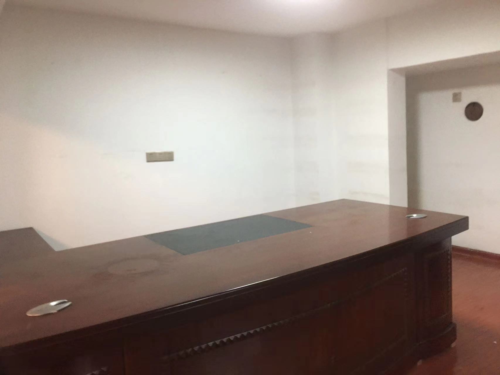 华都商业广场 3室1厅1卫 91m&sup2;