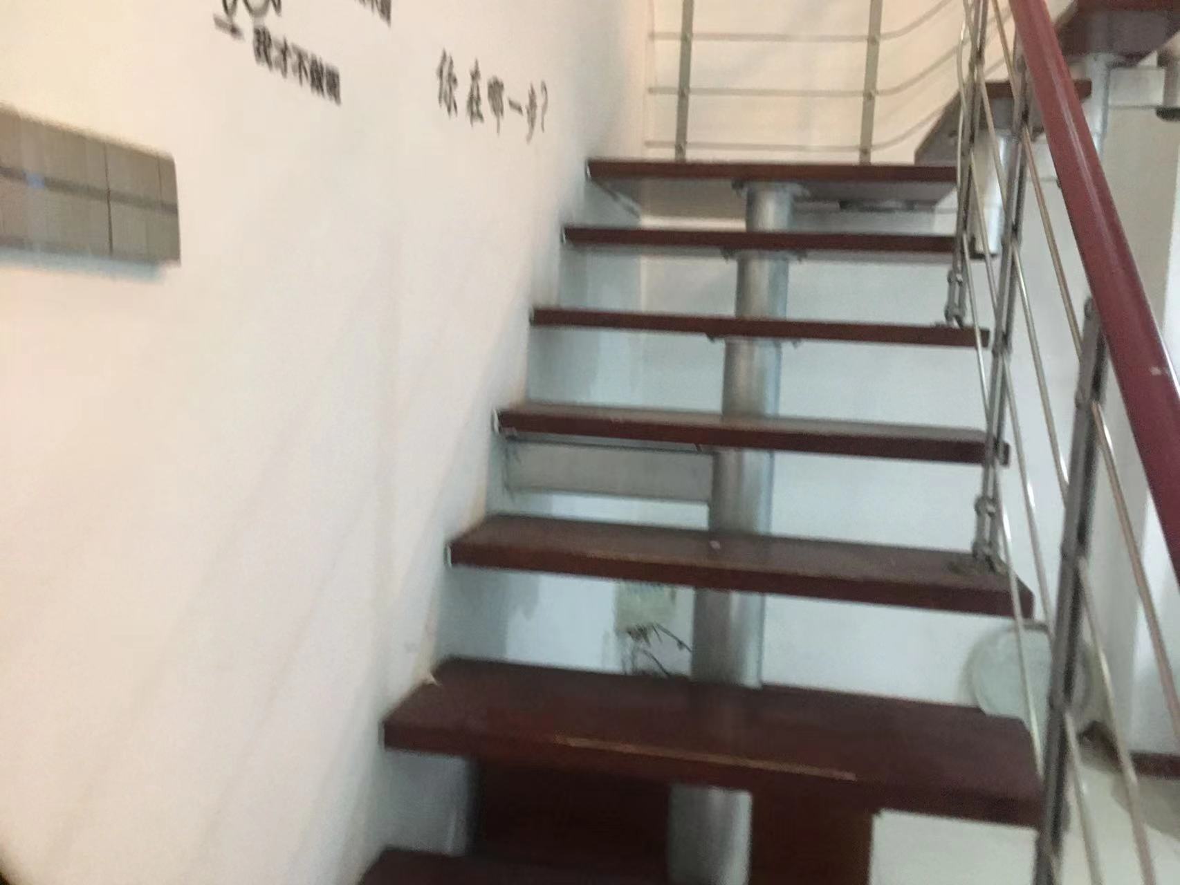 华都商业广场 3室1厅1卫 91m&sup2;