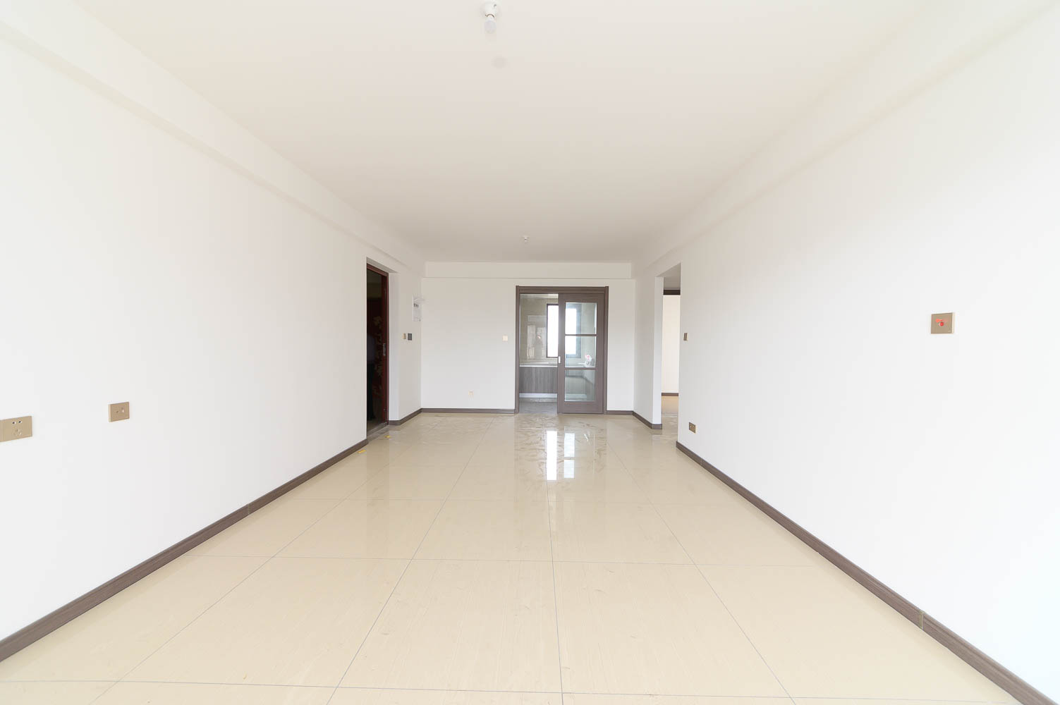 卓越万科新都会 3室2厅2卫 121.24m&sup2;