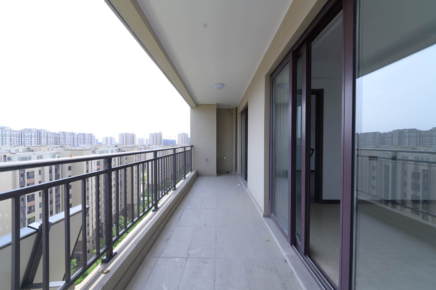 卓越万科新都会 3室2厅2卫 121.24m&sup2;