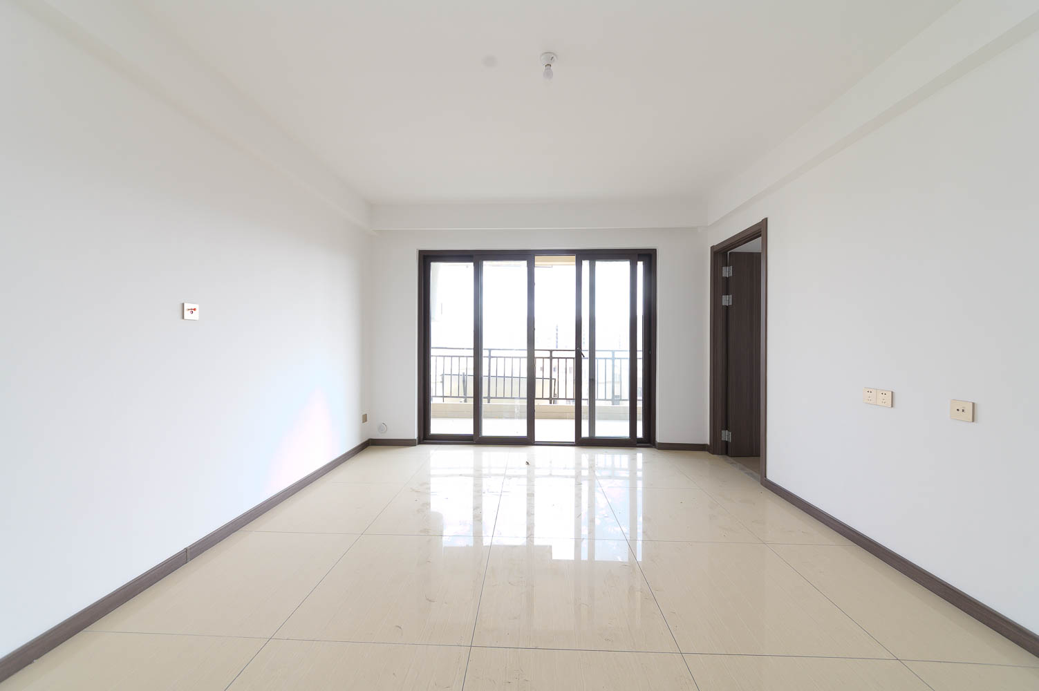 卓越万科新都会 3室2厅2卫 121.24m&sup2;