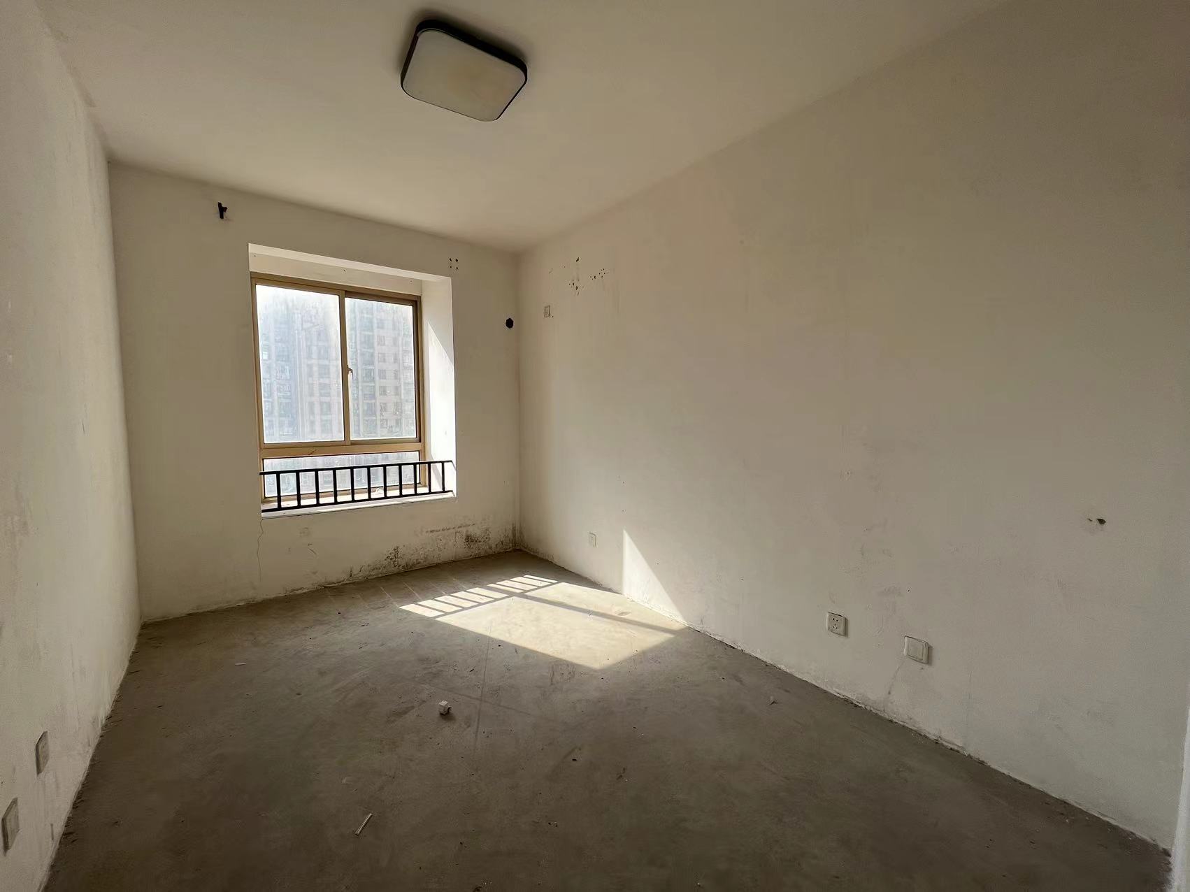 中南世纪花城一期 3室2厅2卫 155m&sup2;