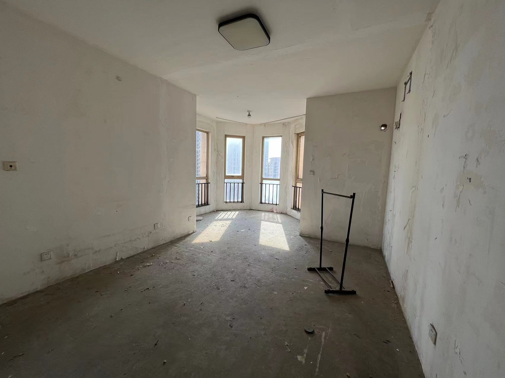 中南世纪花城一期 3室2厅2卫 155m&sup2;