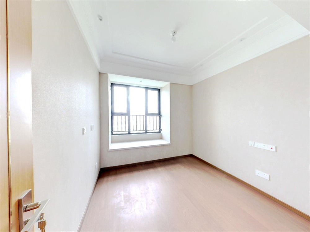 绿城沁园 3室2厅2卫 132.56m&sup2;
