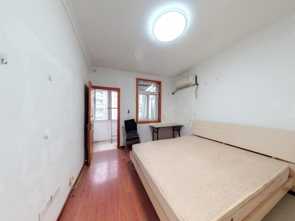 青年路新村 1室1厅1卫 41m&sup2;