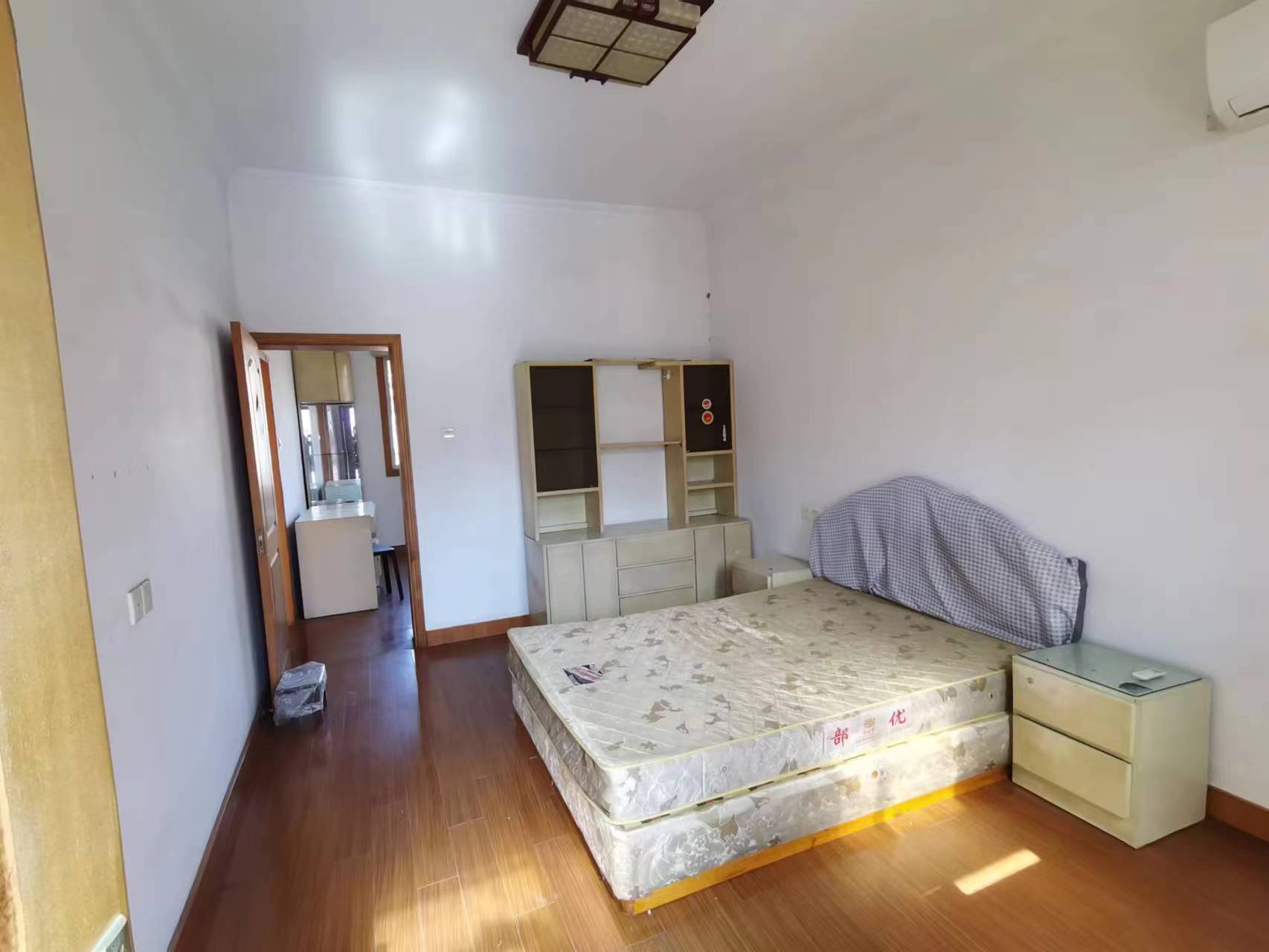 新建路新村（新建花苑） 3室1厅1卫 78.00m&sup2;