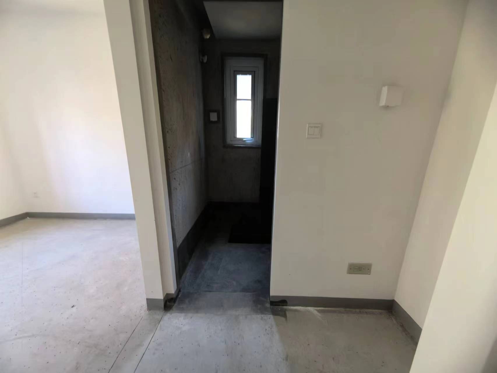 金地繁茂里 4室2厅2卫 123m²