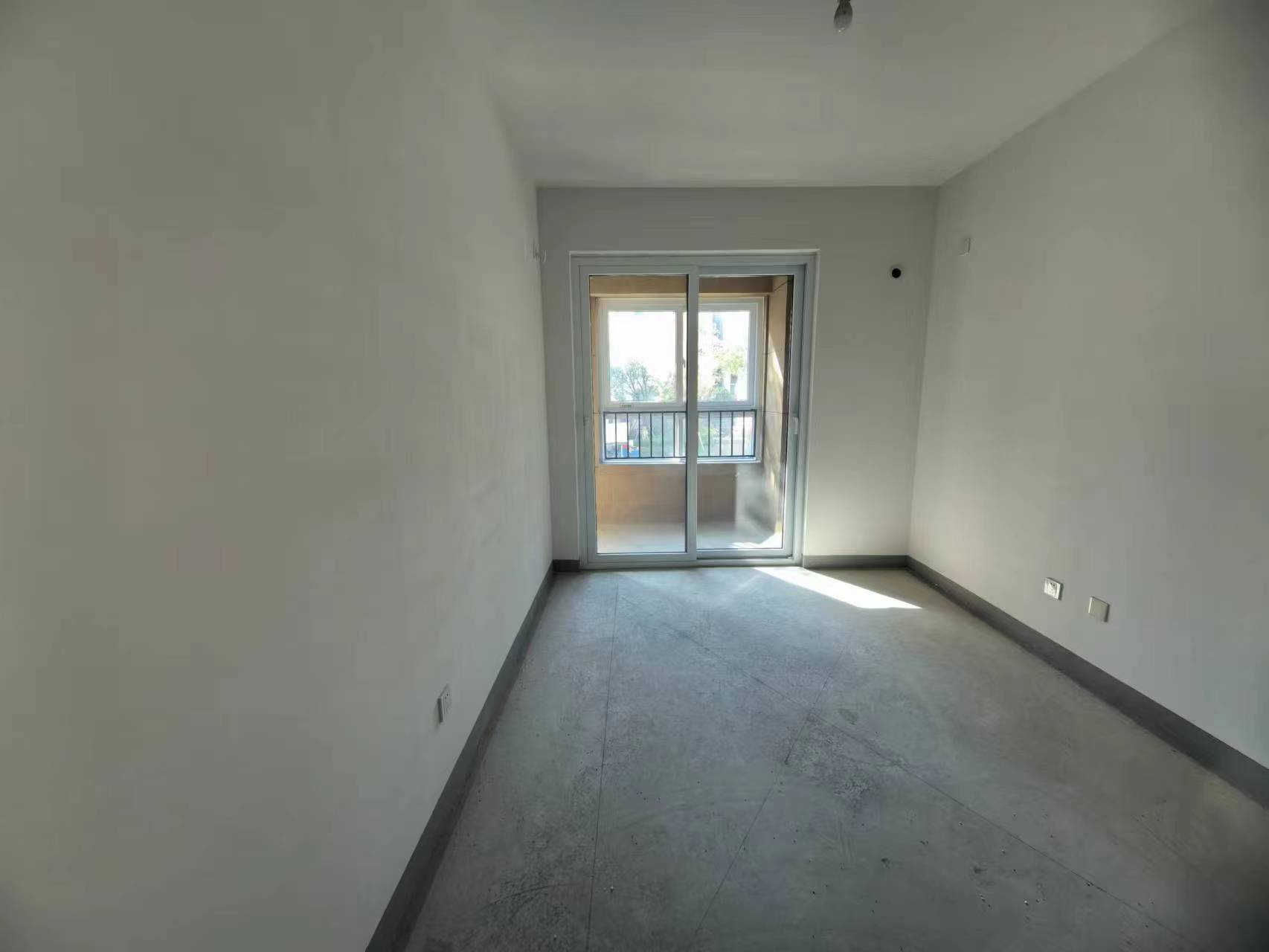 金地繁茂里 4室2厅2卫 123m²