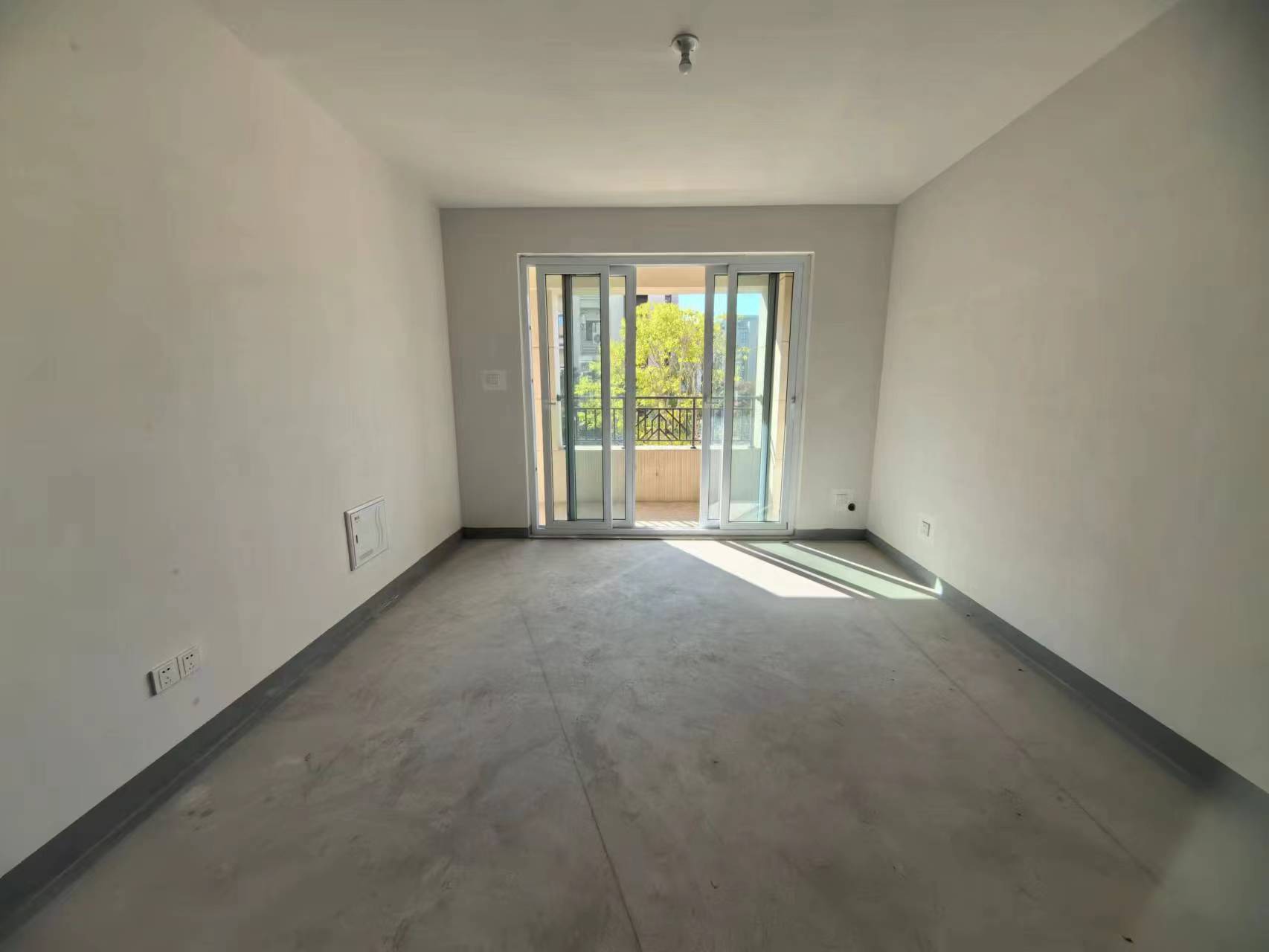 金地繁茂里 4室2厅2卫 118m&sup2;