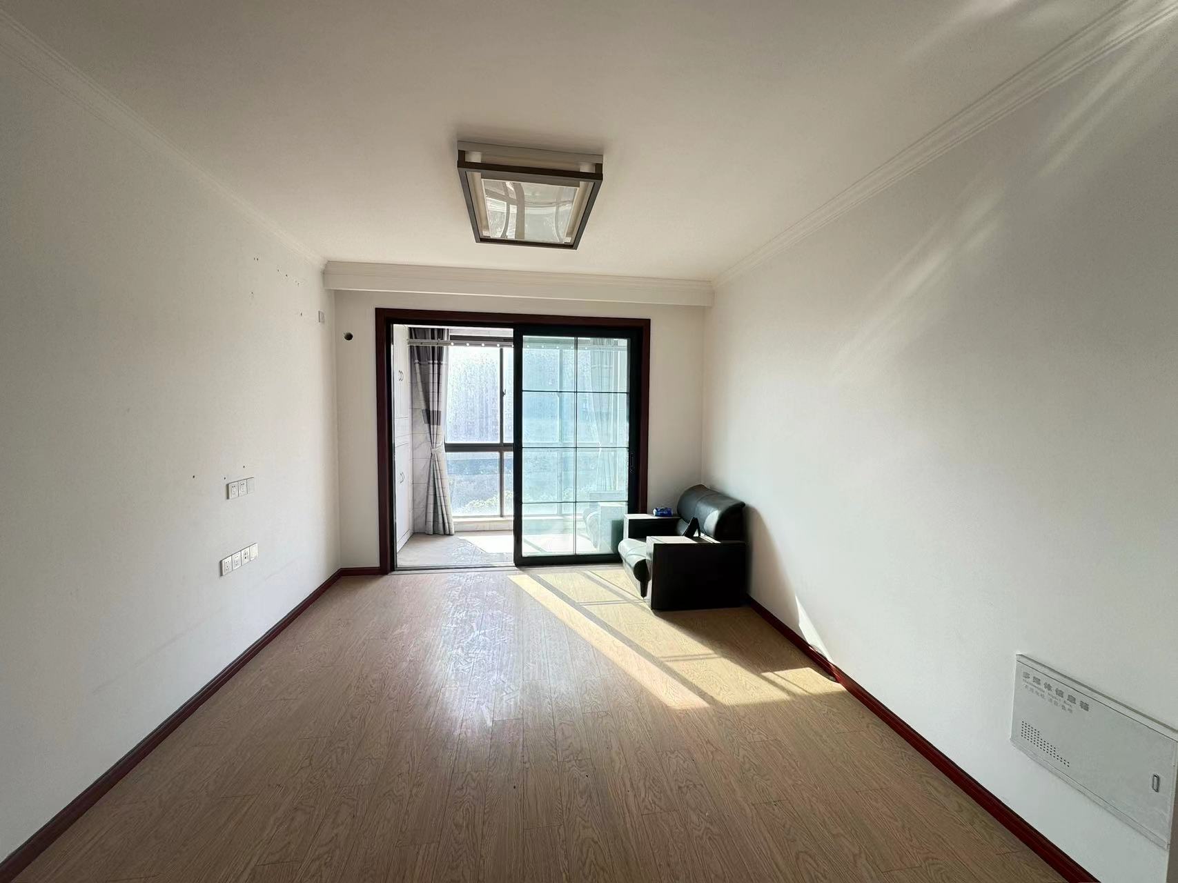 万濠世家 2室2厅1卫 72m²