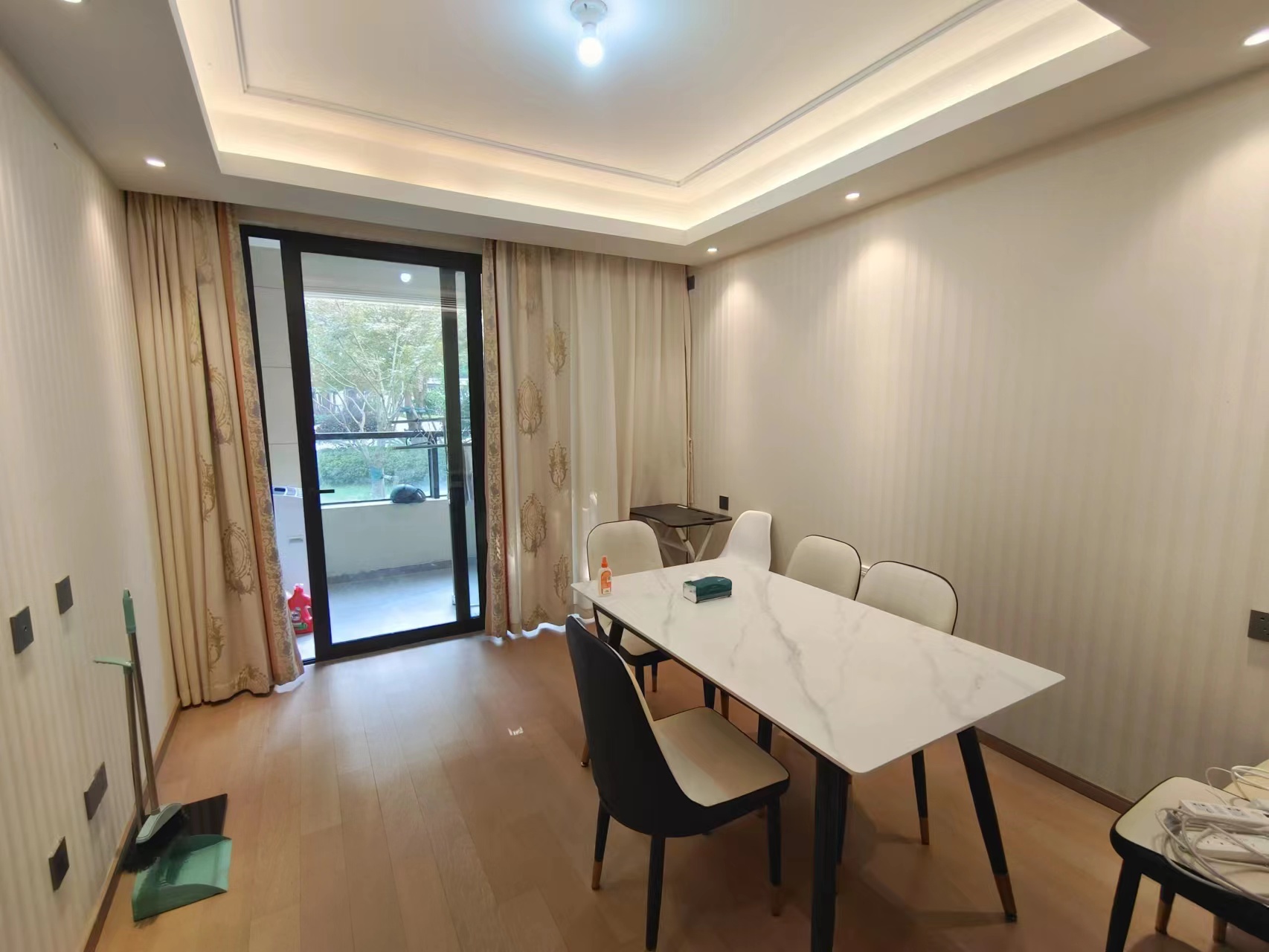 龙湖天宸源著 2室2厅1卫 65m²
