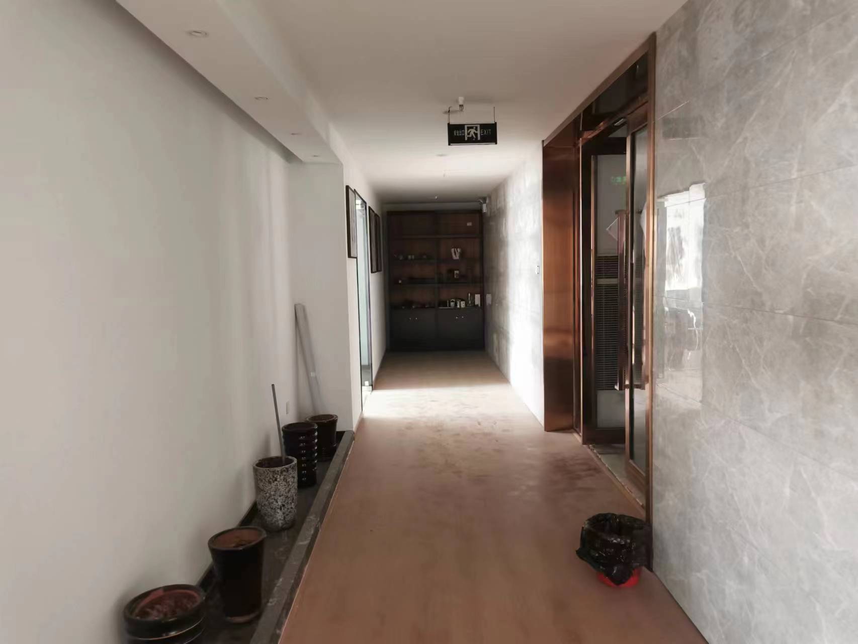 亚太大厦 6室2厅2卫 680m&sup2;
