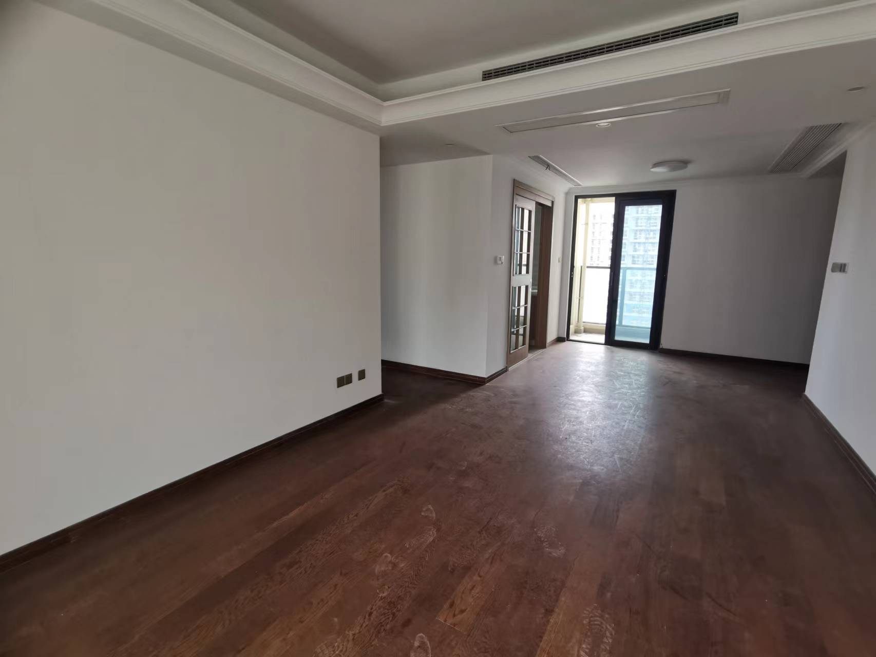 雍华府 3室2厅2卫 114.96m&sup2;