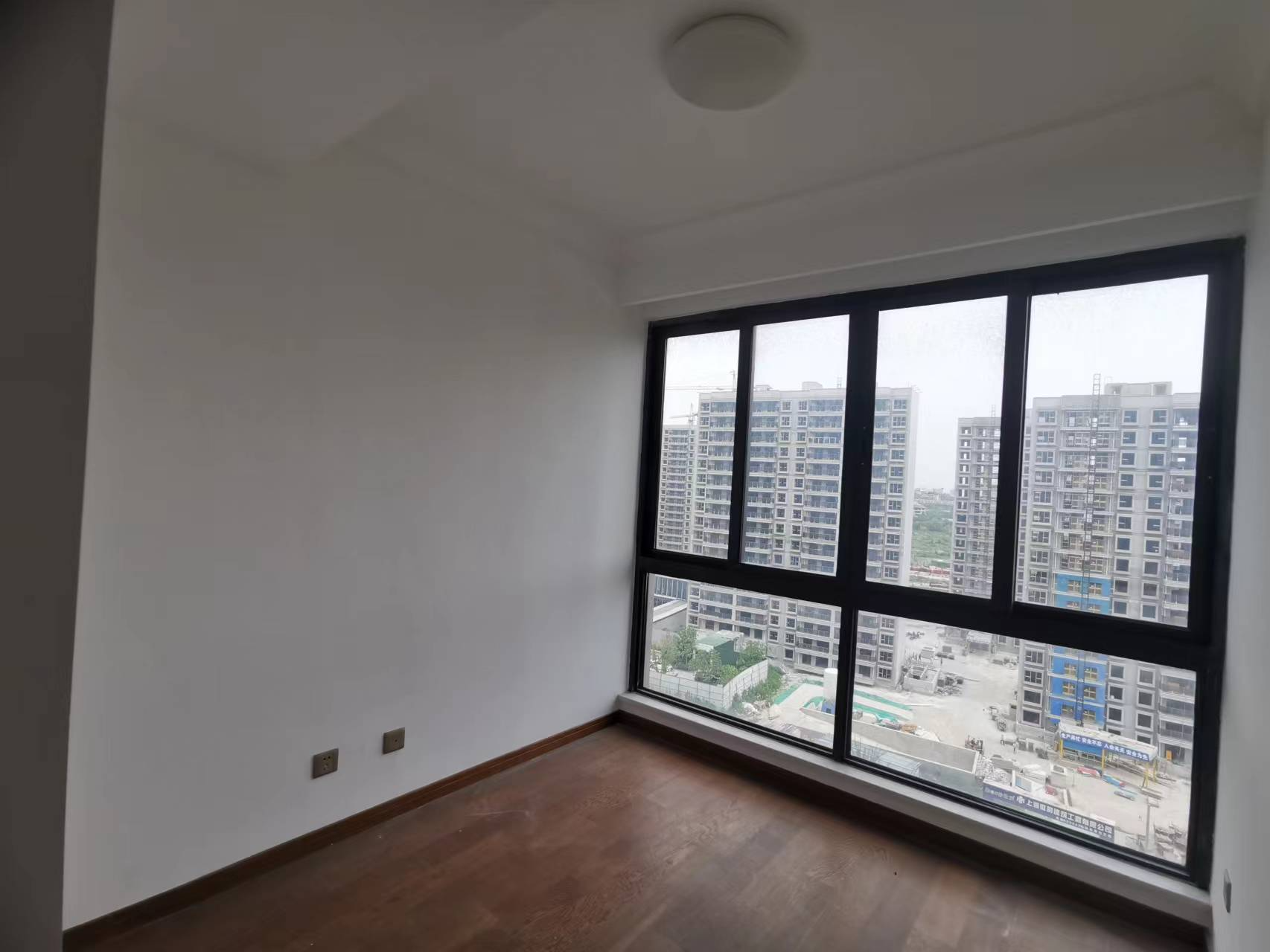 雍华府 3室2厅2卫 114.96m&sup2;