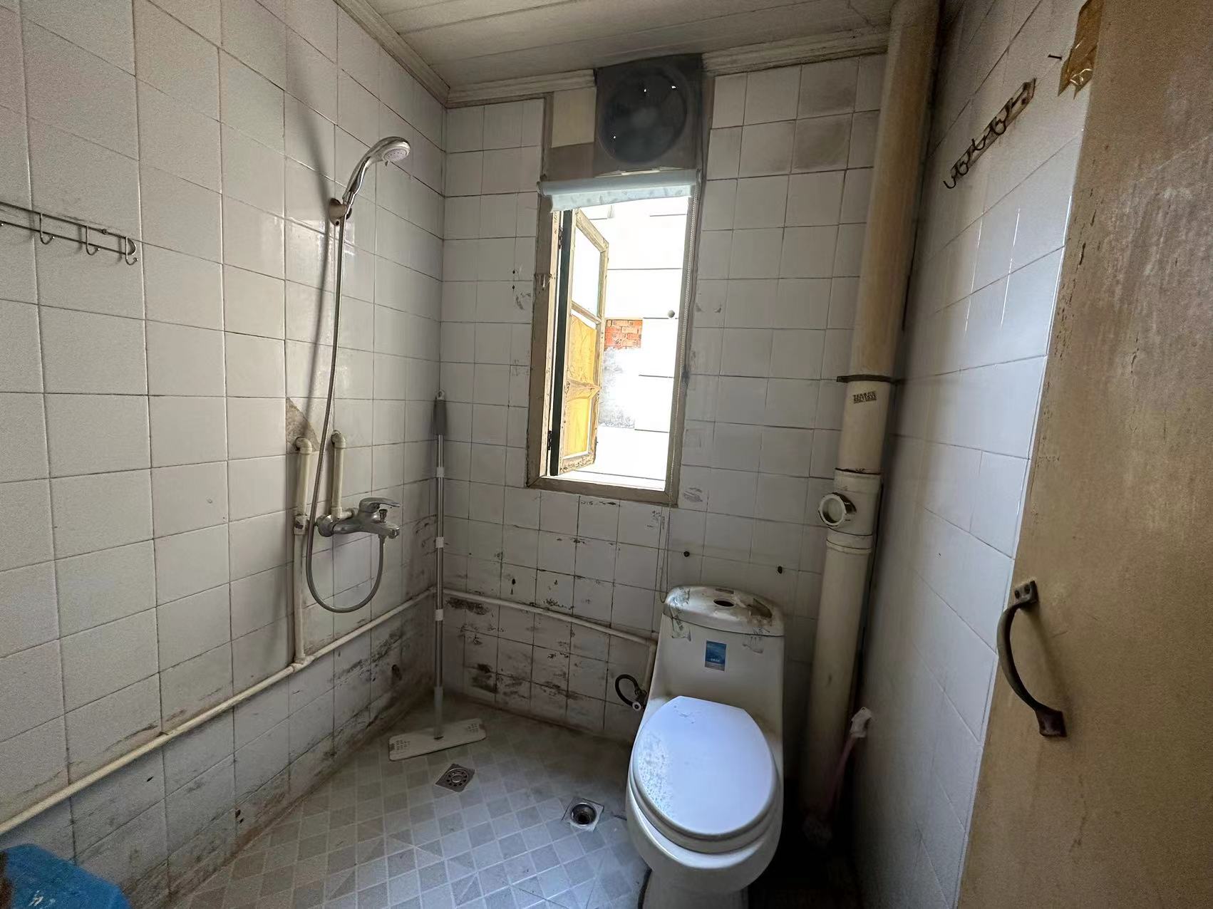 光明南村 2室1厅1卫 77m&sup2;