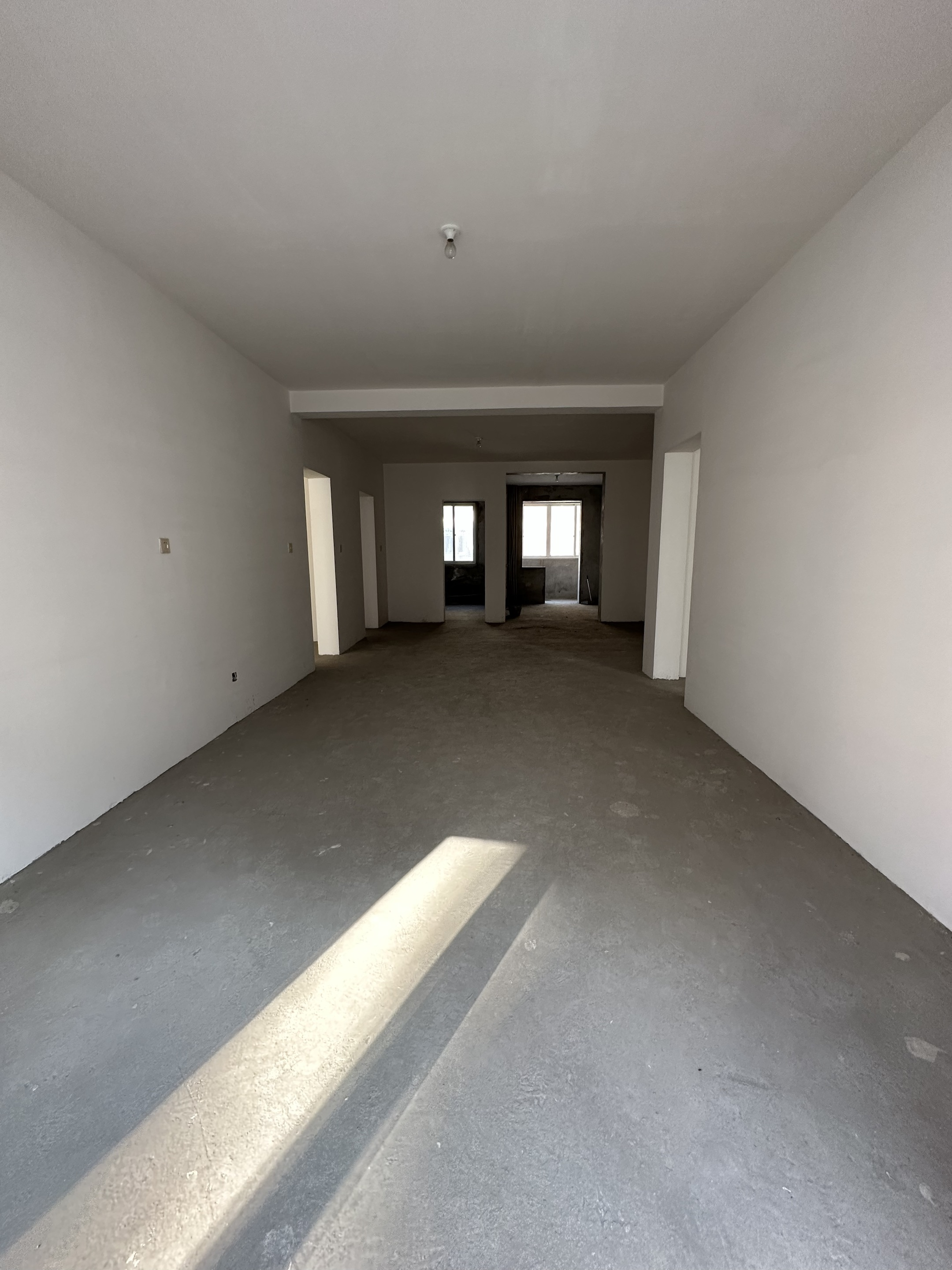 东大俪鑫 3室2厅2卫 158m&sup2;
