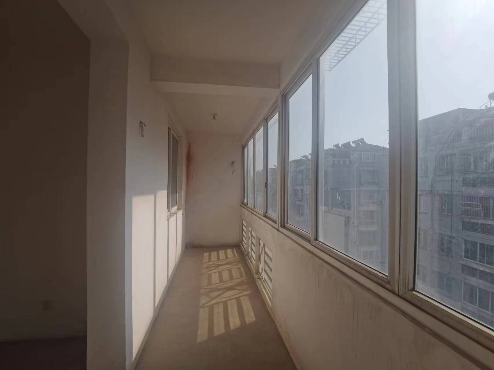 百家花苑 3室2厅1卫 115m&sup2;