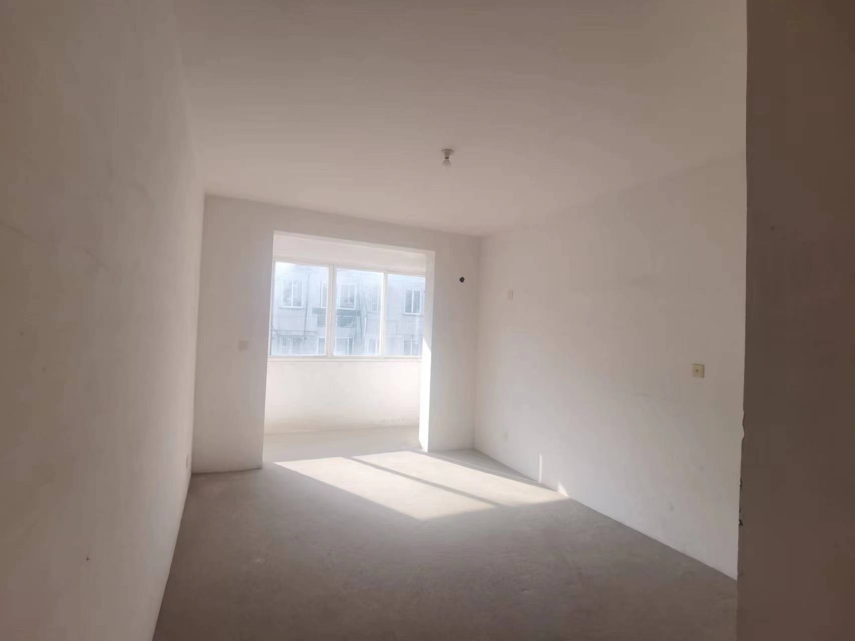 百家花苑 3室2厅1卫 115m&sup2;