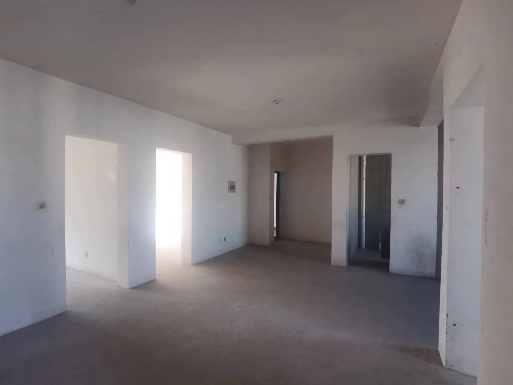 百家花苑 3室2厅1卫 115m&sup2;