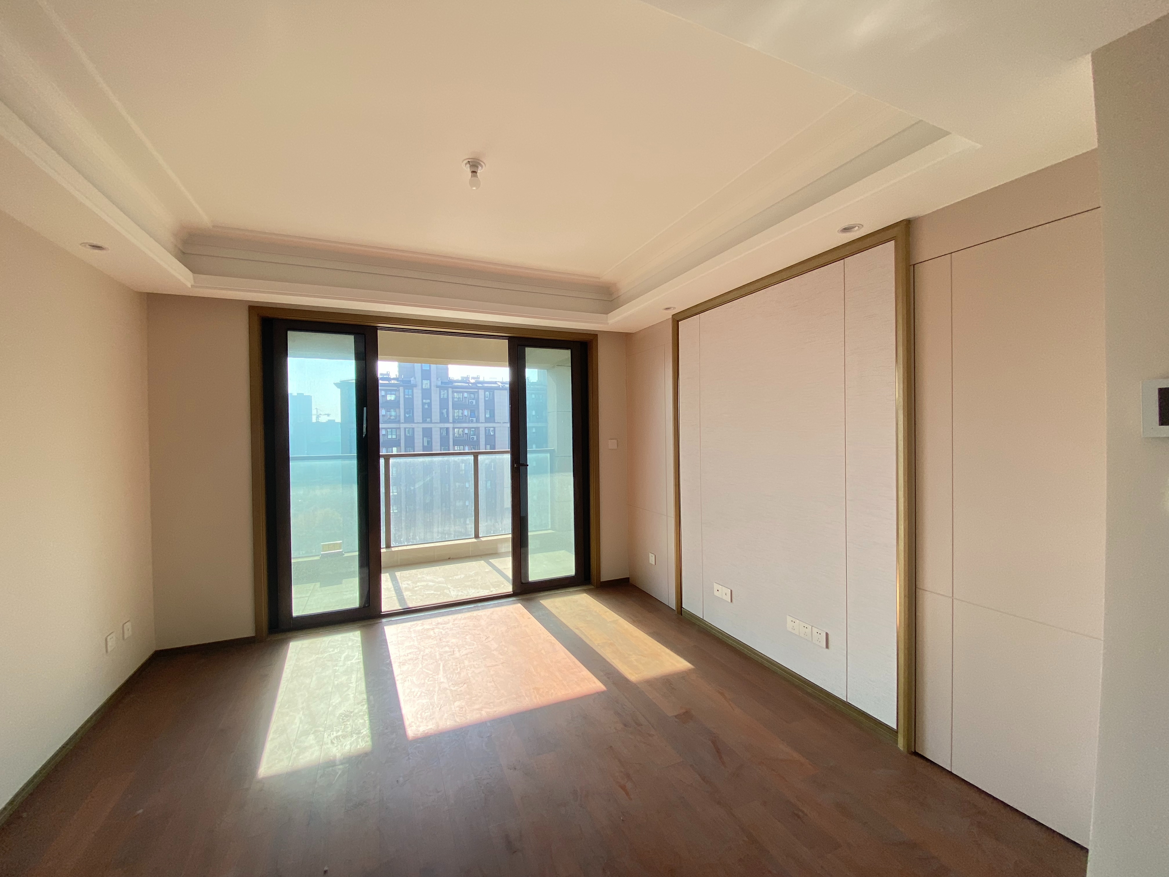圆融玺悦 4室2厅2卫 143m²