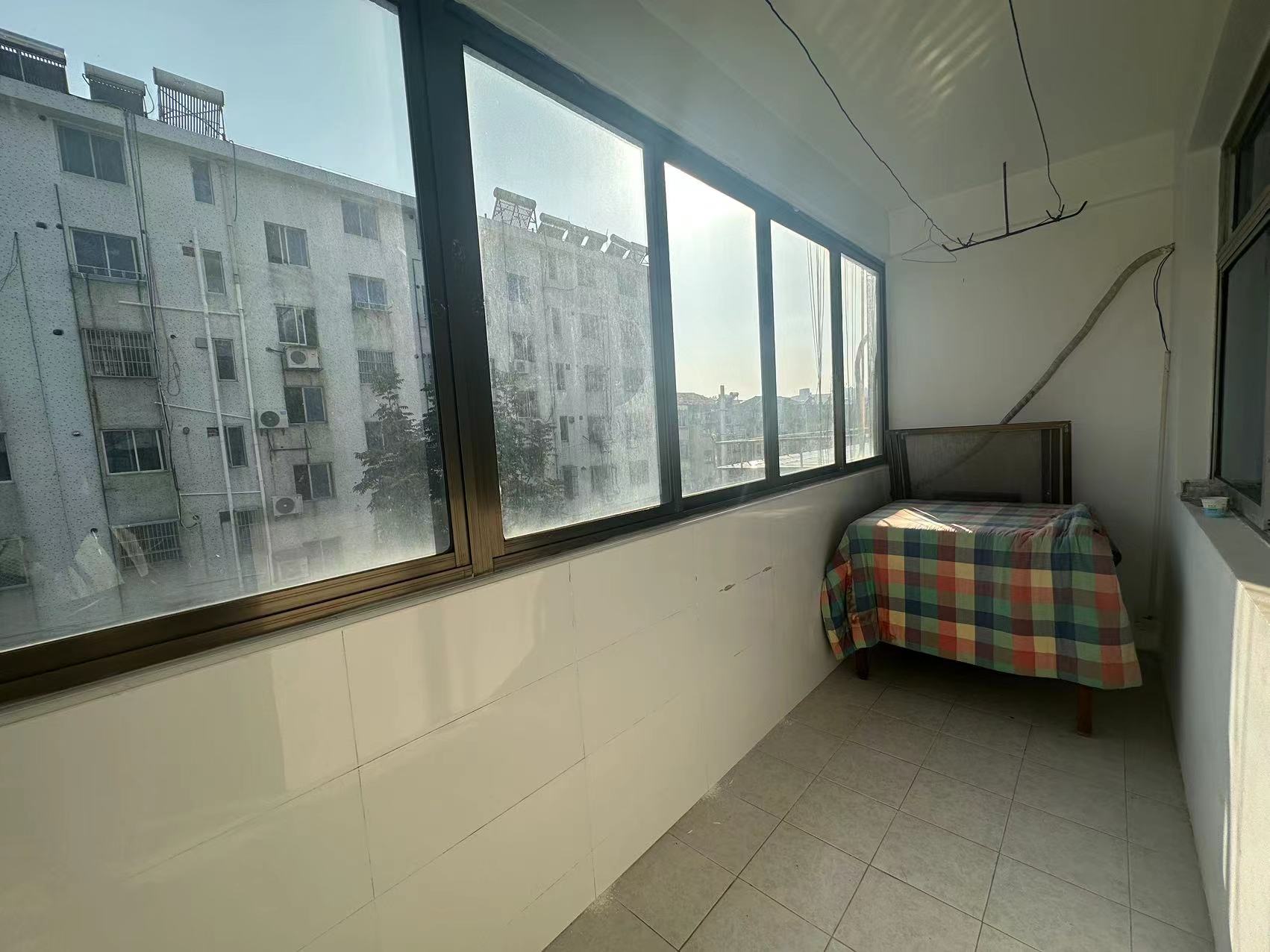 虹桥南村 2室1厅1卫 85m&sup2;