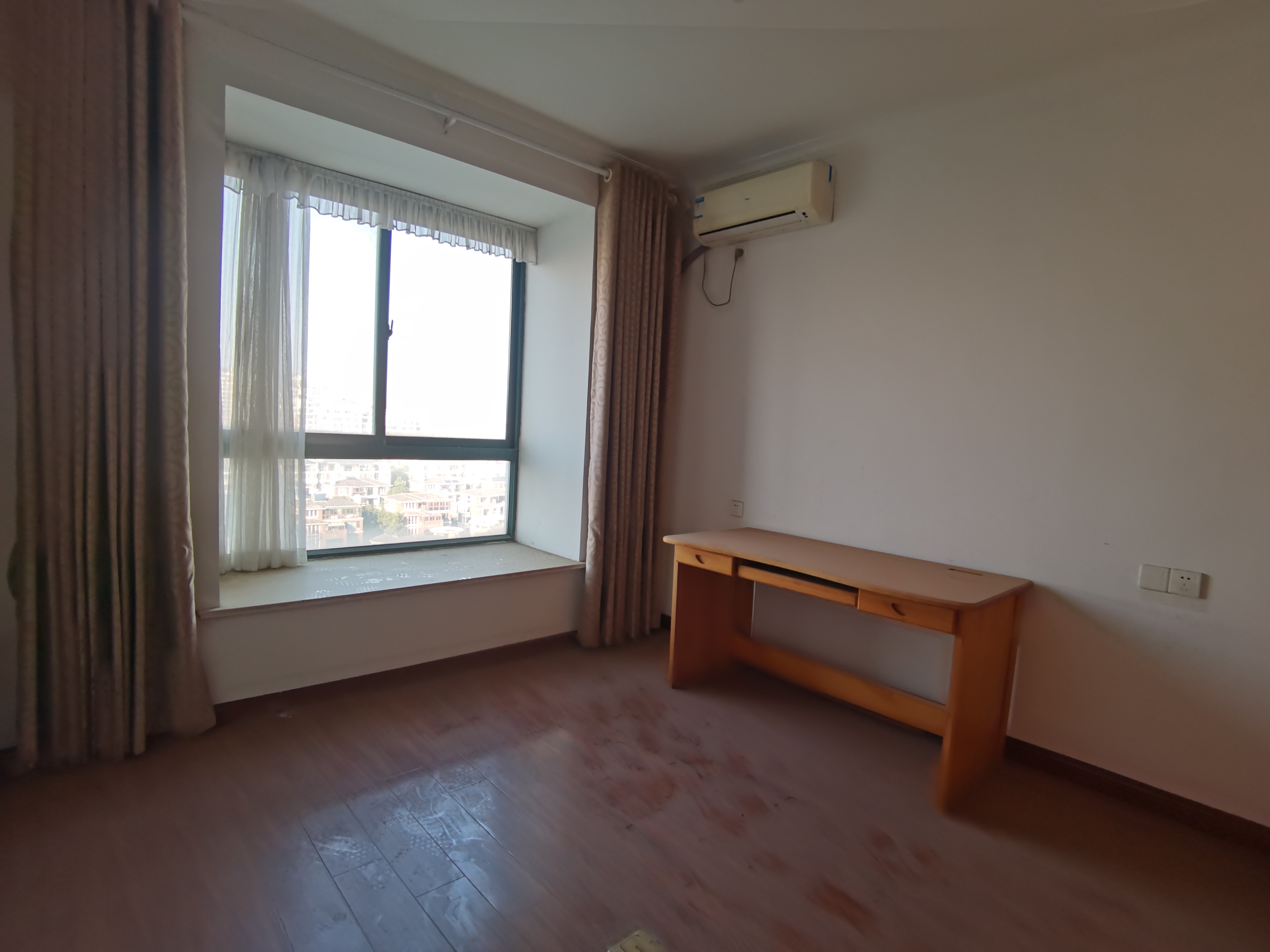 金和家园 3室2厅1卫 120m&sup2;