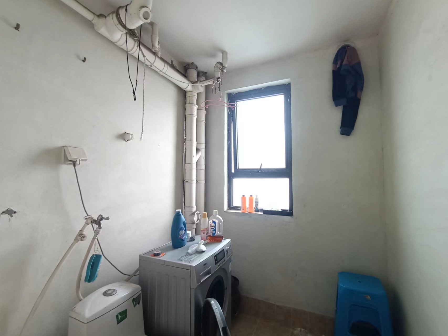 高迪晶城 3室2厅1卫 161m&sup2;