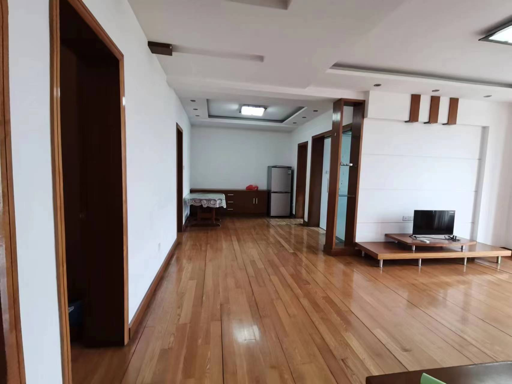 翠园花苑 3室2厅1卫 124m&sup2;