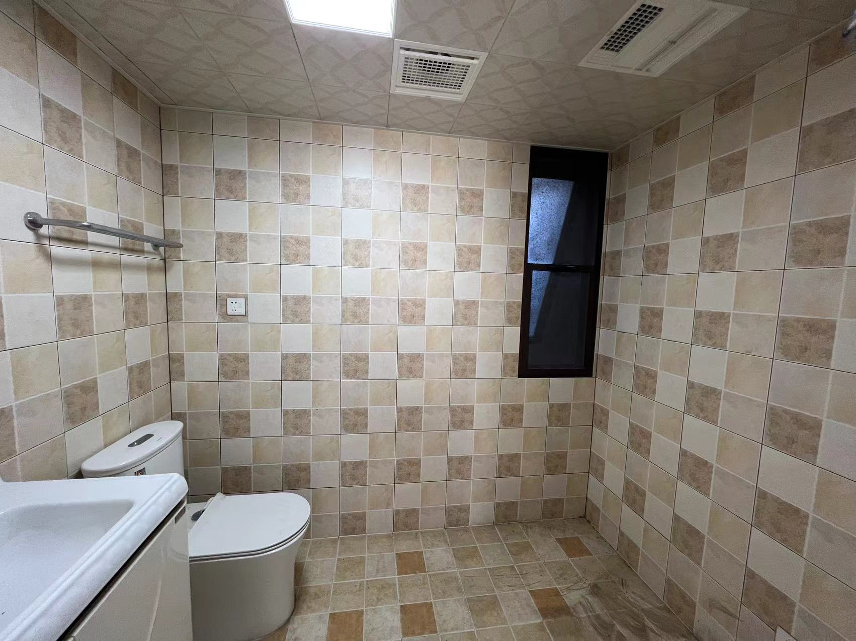 中海上林院 3室2厅2卫 125m&sup2;