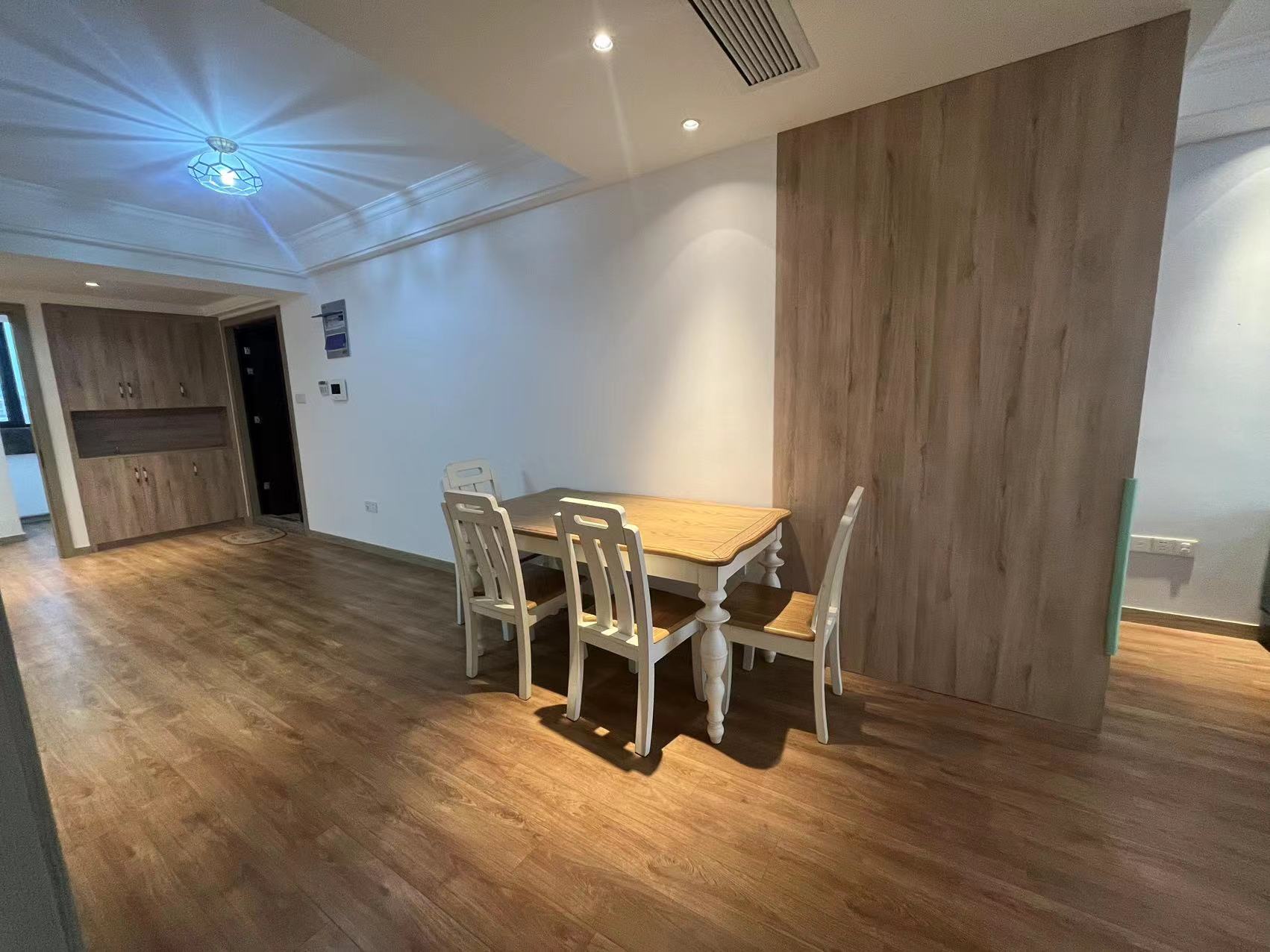 山水壹号 2室2厅1卫 92m&sup2;