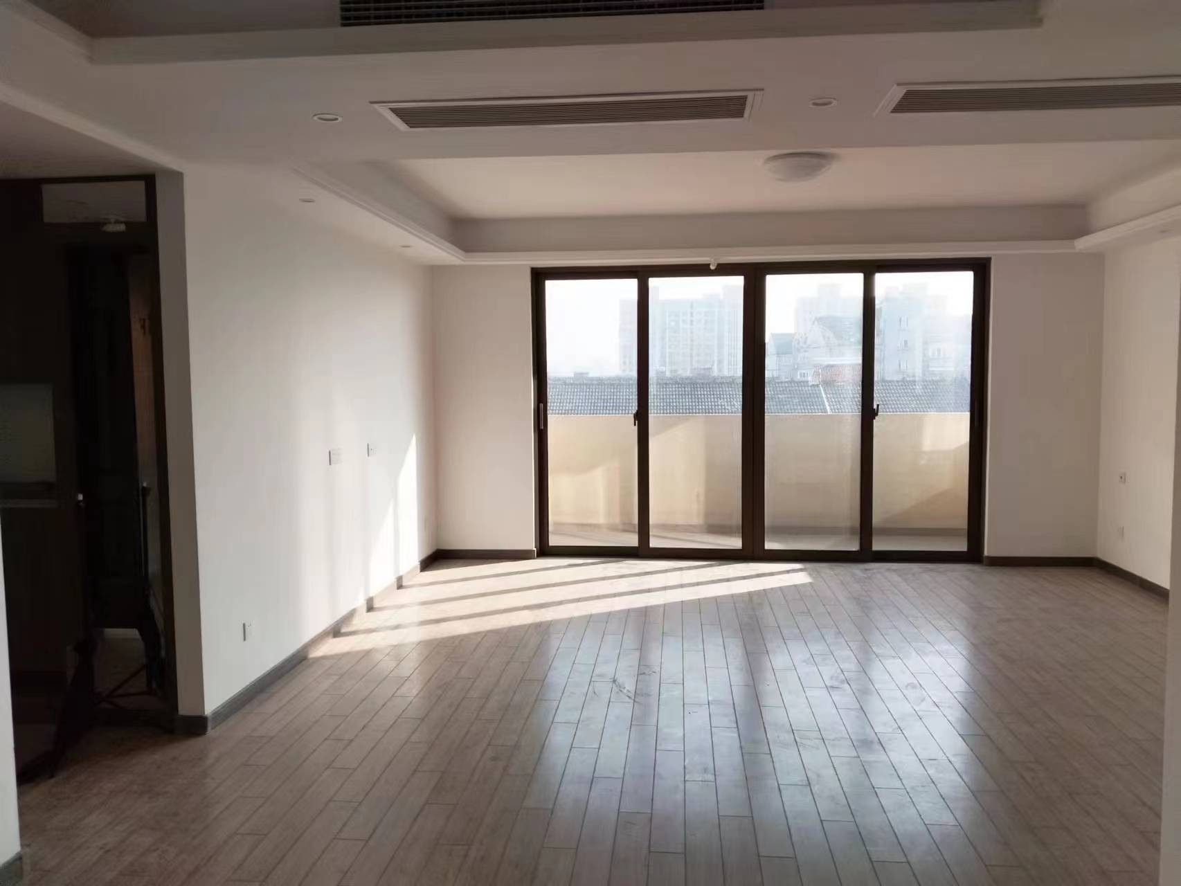 雅居乐鑫基中央公馆西区 3室2厅2卫 134.43m&sup2;