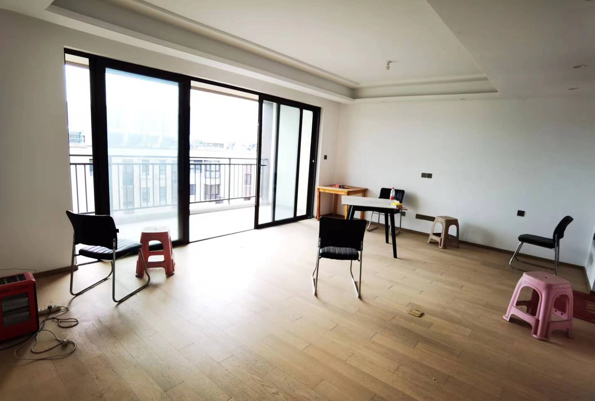春风南岸东园 4室2厅3卫 167m&sup2;