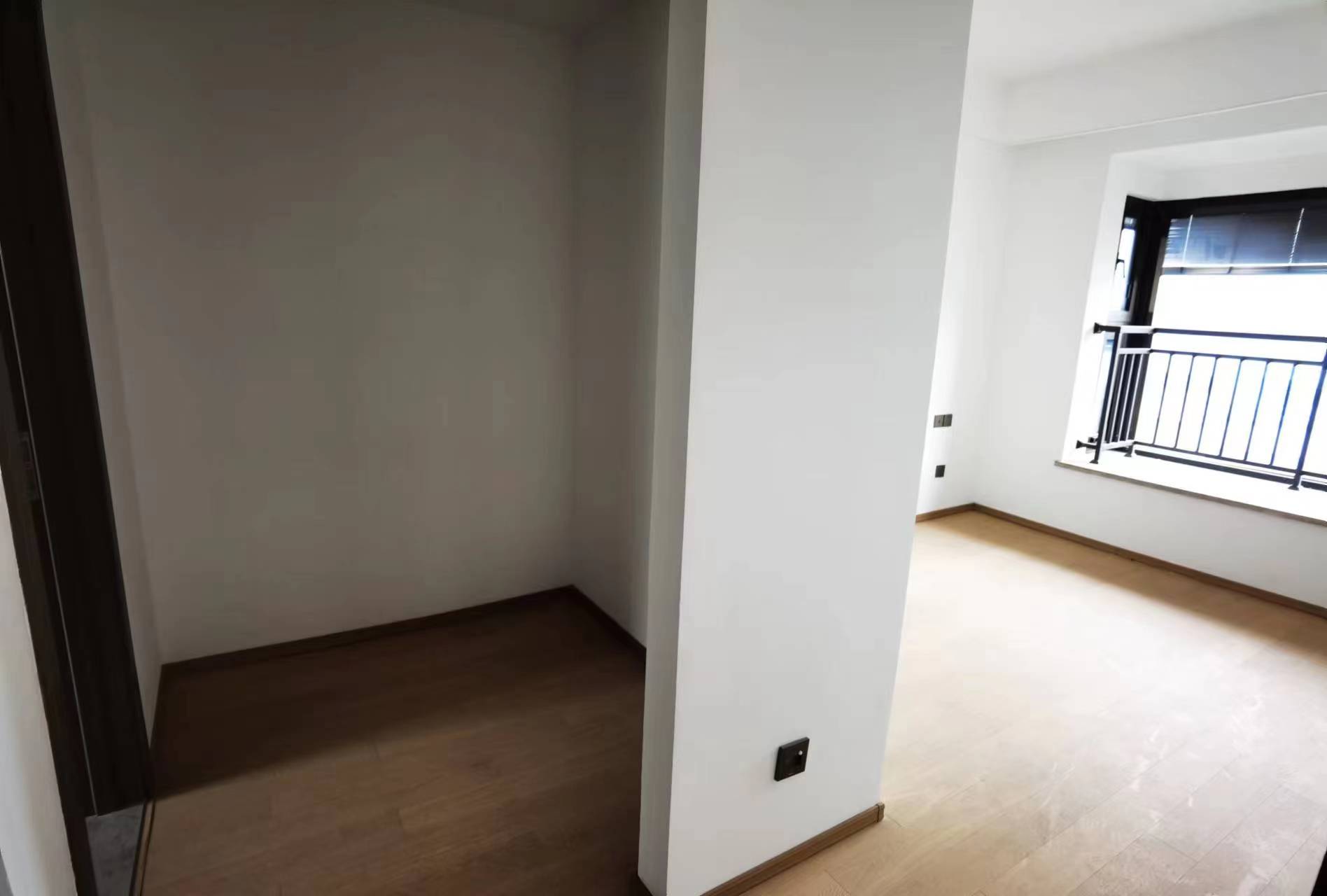 春风南岸东园 4室2厅3卫 167m&sup2;