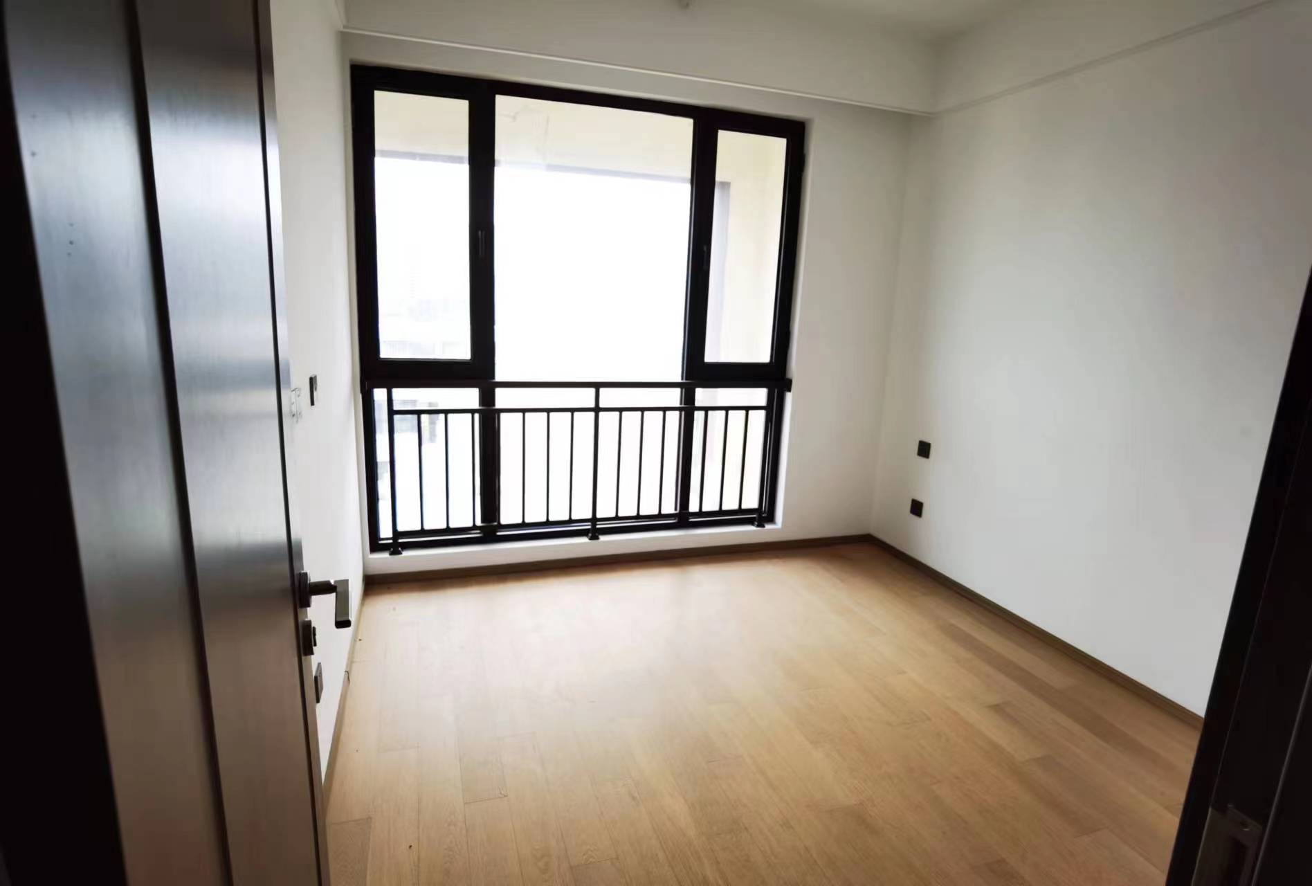 春风南岸东园 4室2厅3卫 167m&sup2;