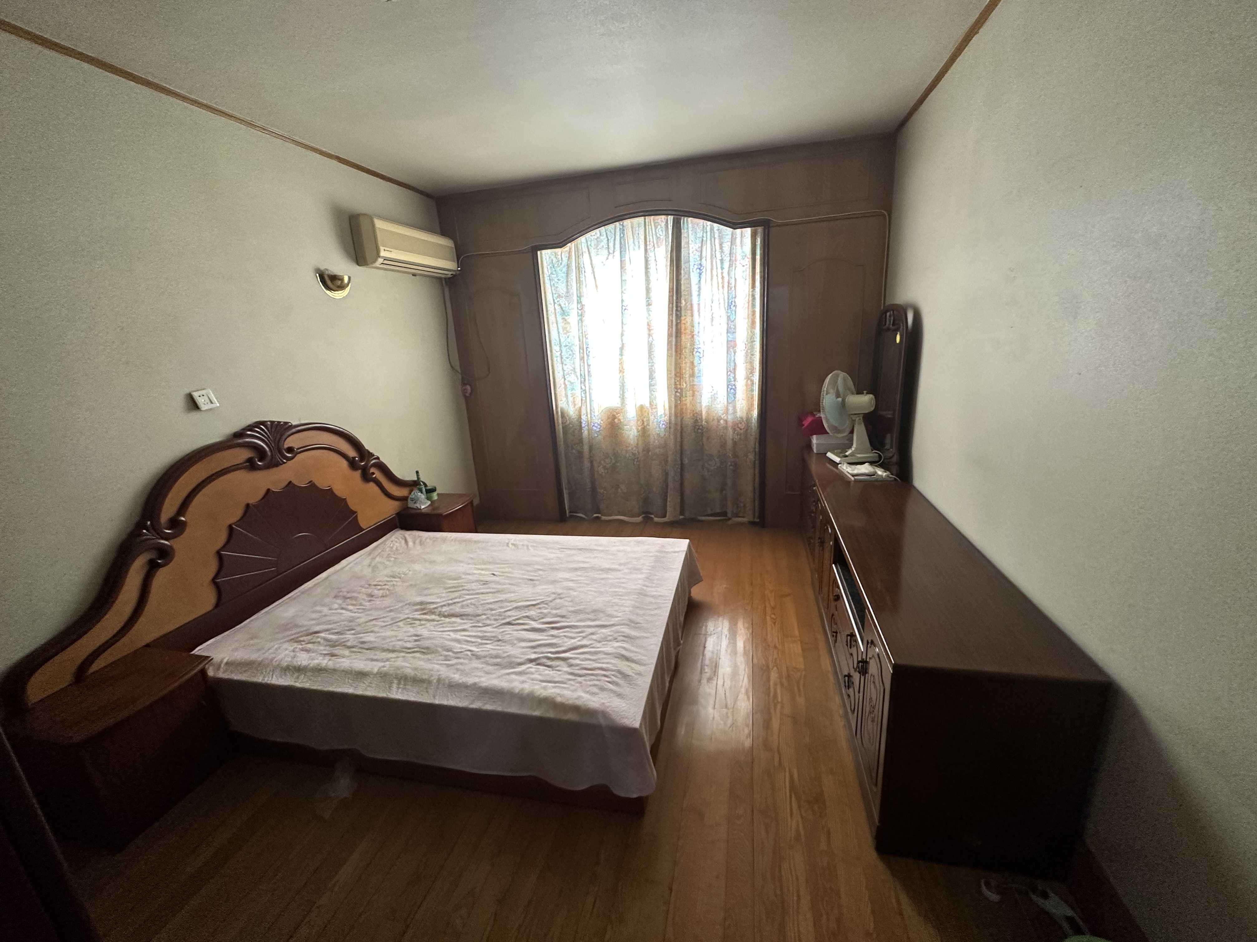八角亭小区 3室2厅2卫 125.00m&sup2;