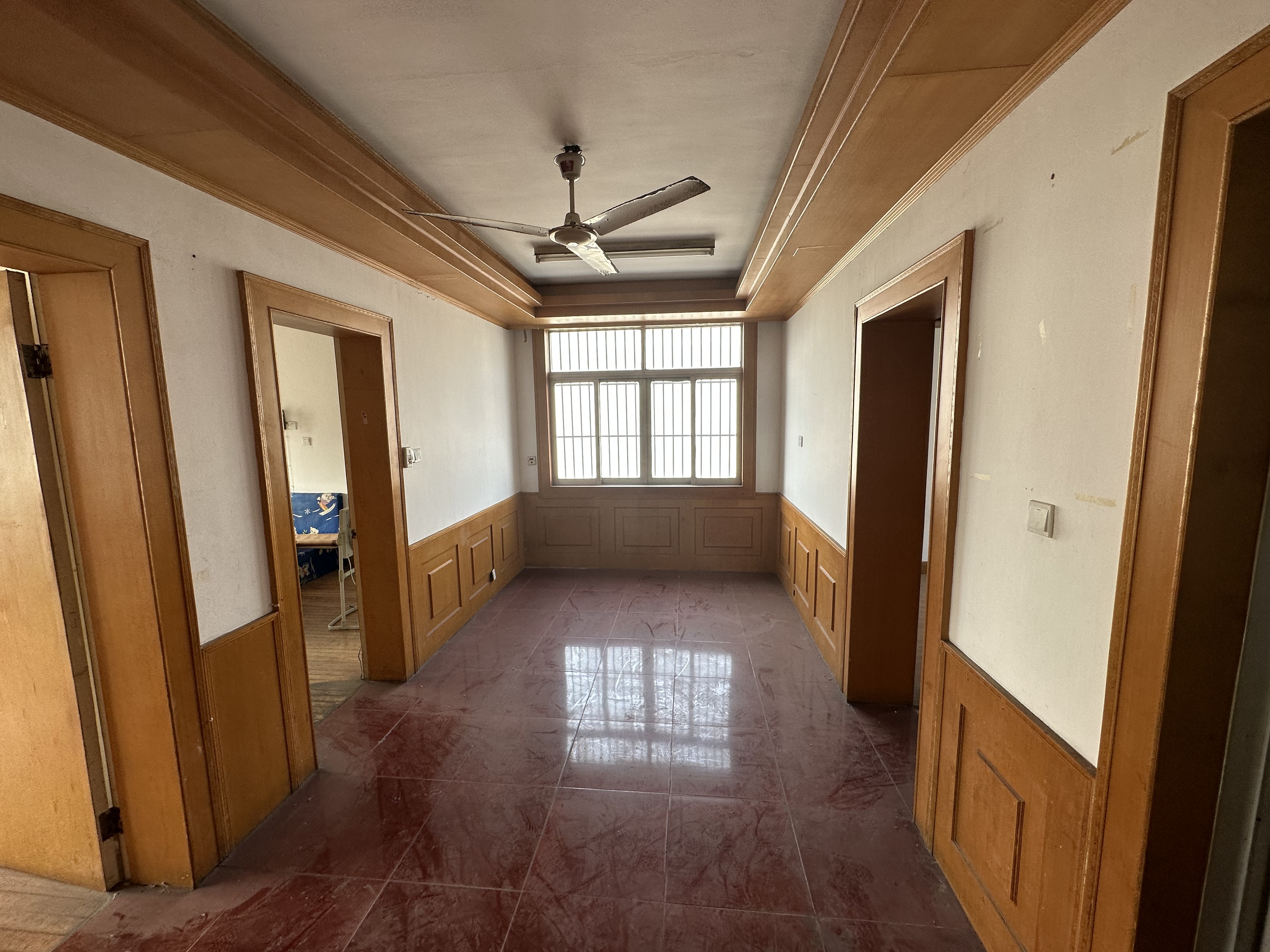 八角亭小区 3室2厅1卫 95.06m²
