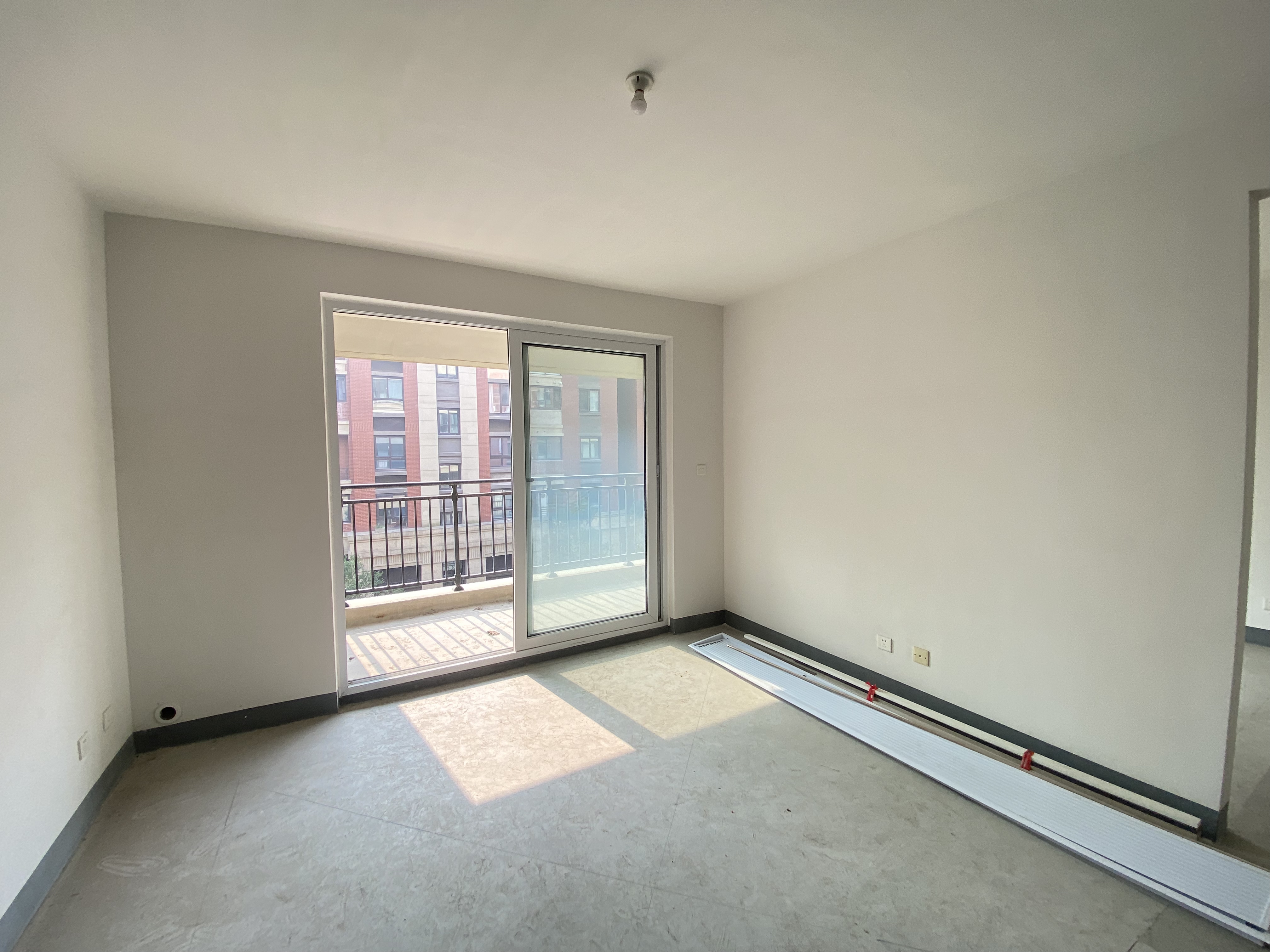 新城香溢紫郡 4室2厅2卫 123.00m&sup2;