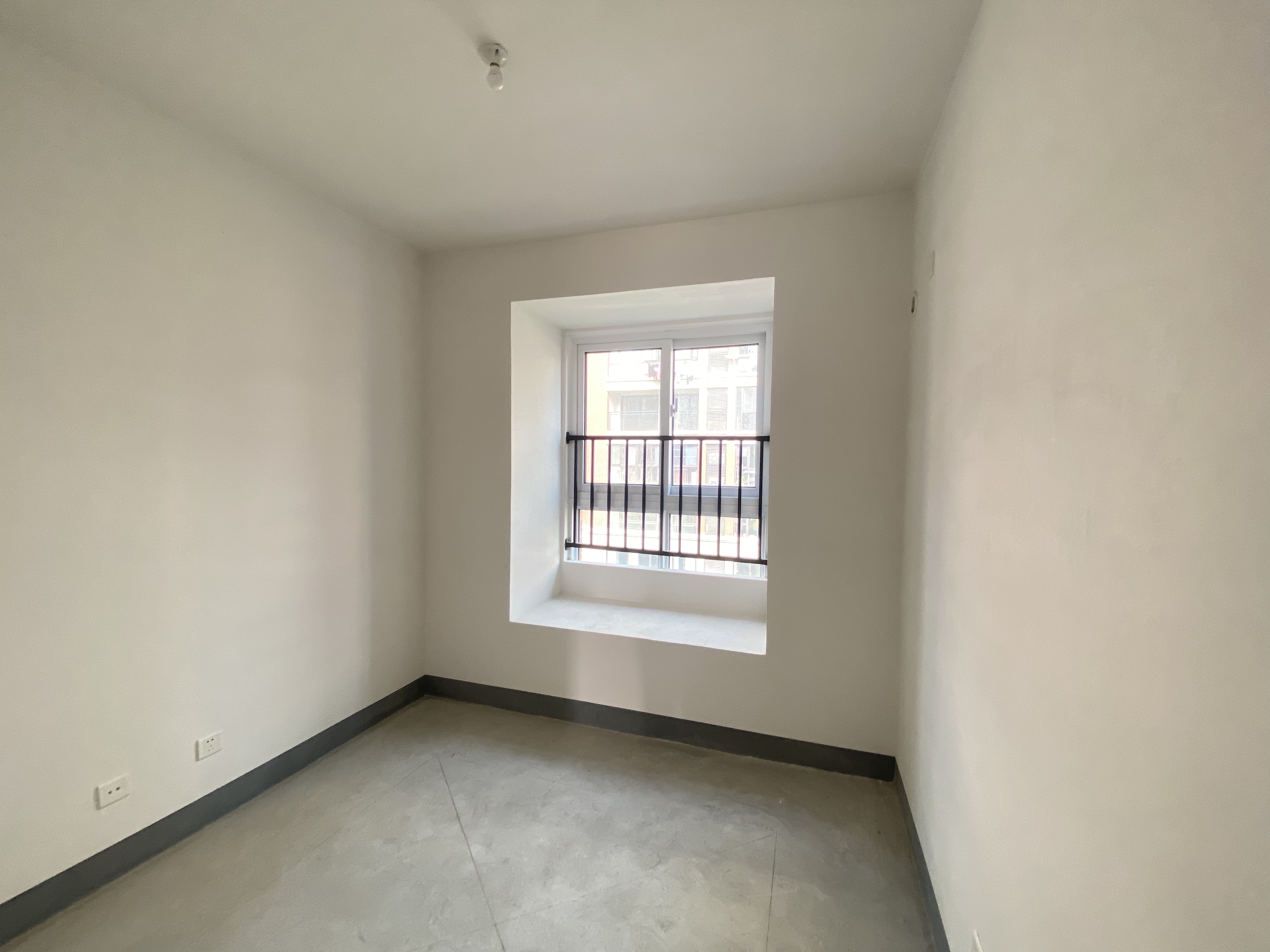 新城香溢紫郡 4室2厅2卫 123.00m&sup2;