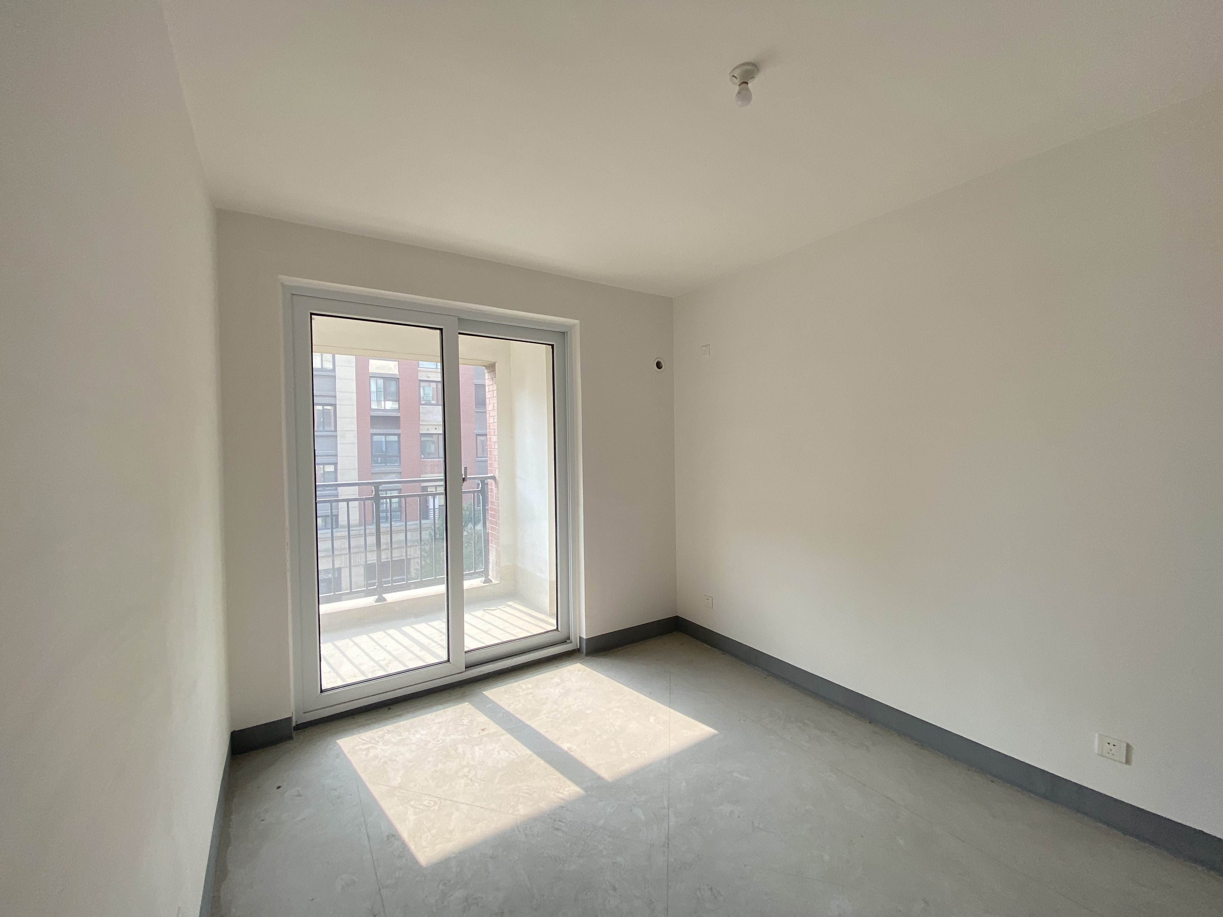 新城香溢紫郡 4室2厅2卫 123.00m&sup2;