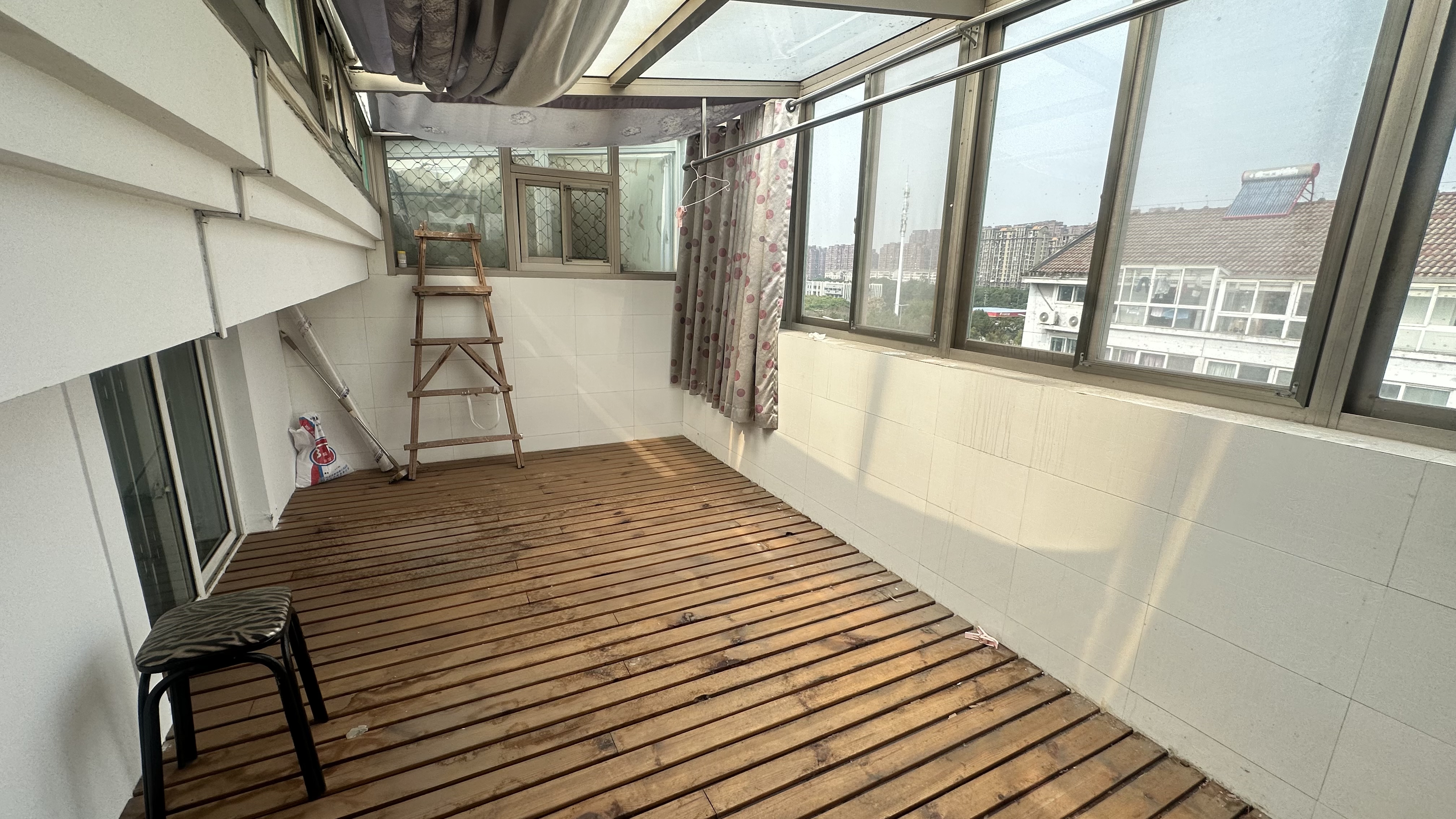 金辉花园 3室2厅2卫 140m&sup2;