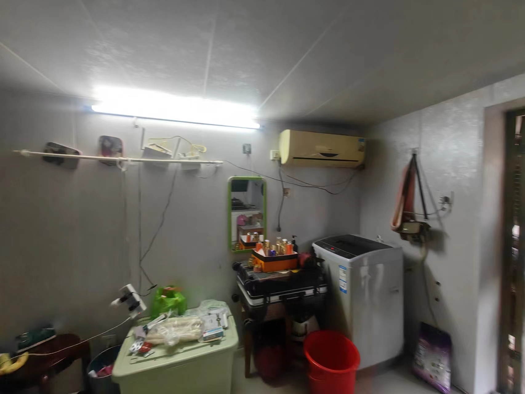 天山花苑 1室1厅1卫 19.8m²