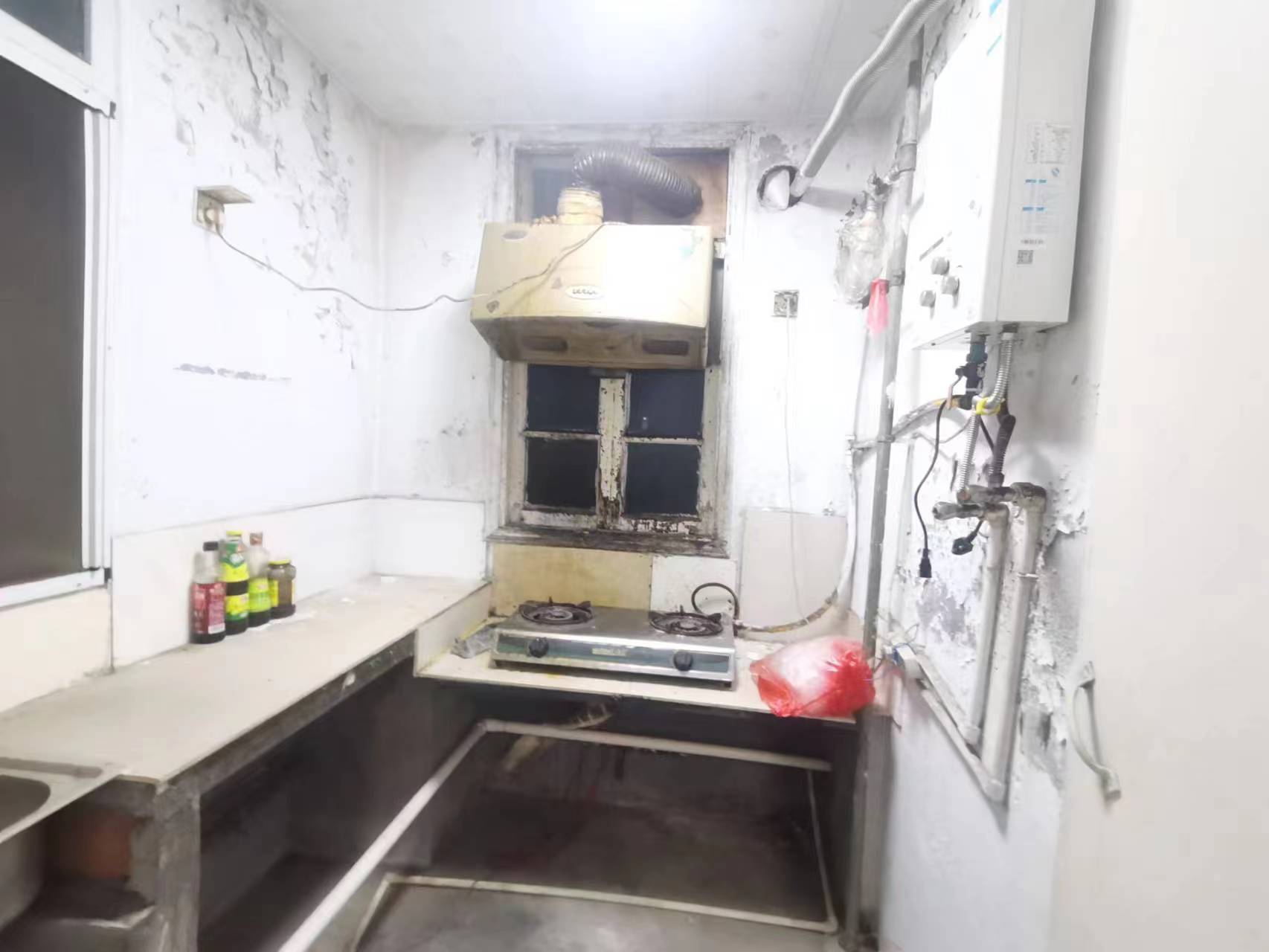 海港新村 1室1厅1卫 47m&sup2;