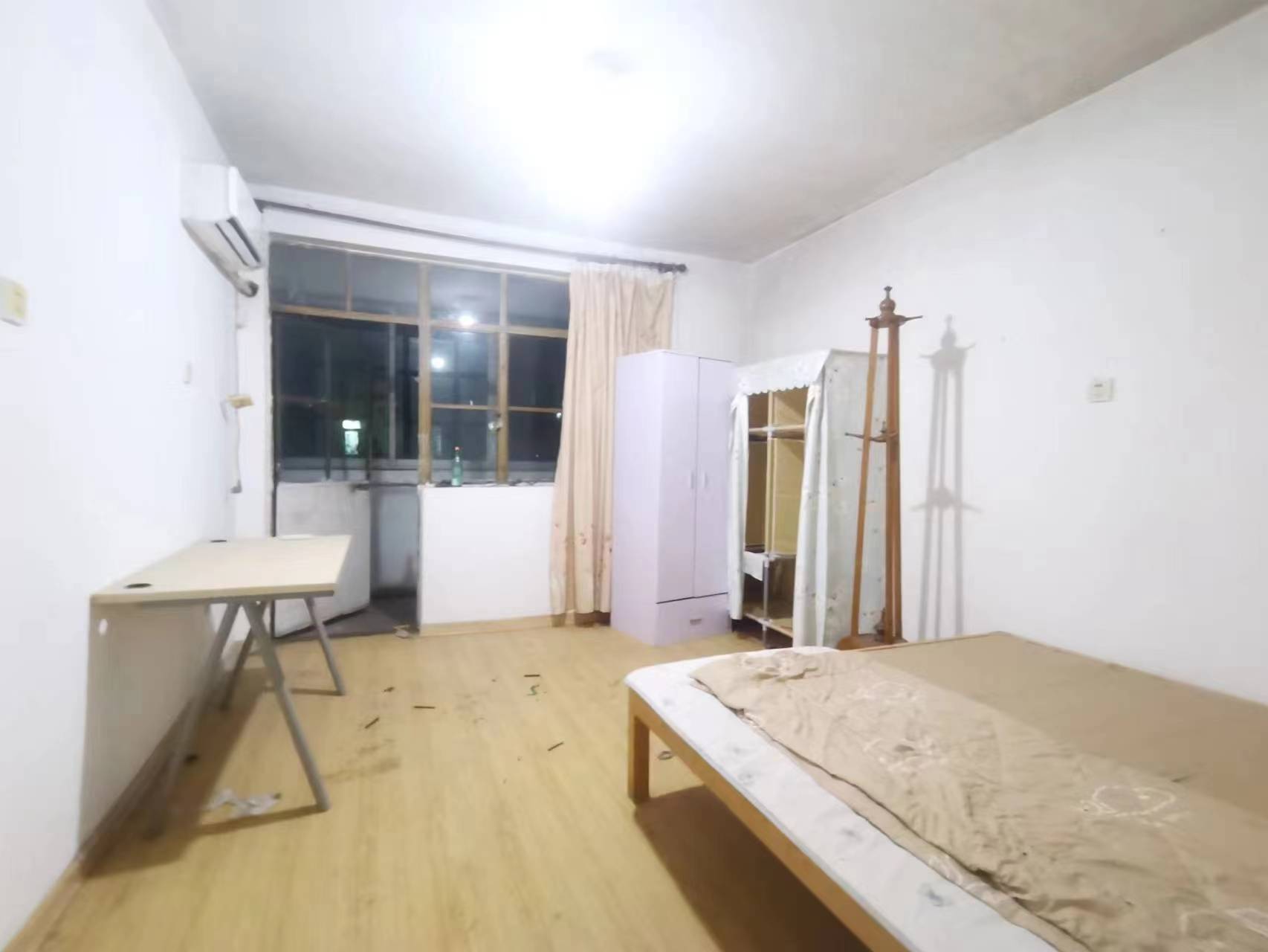 海港新村 1室1厅1卫 47m&sup2;