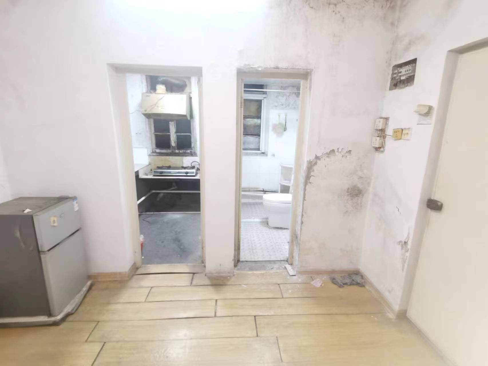 海港新村 1室1厅1卫 47m²