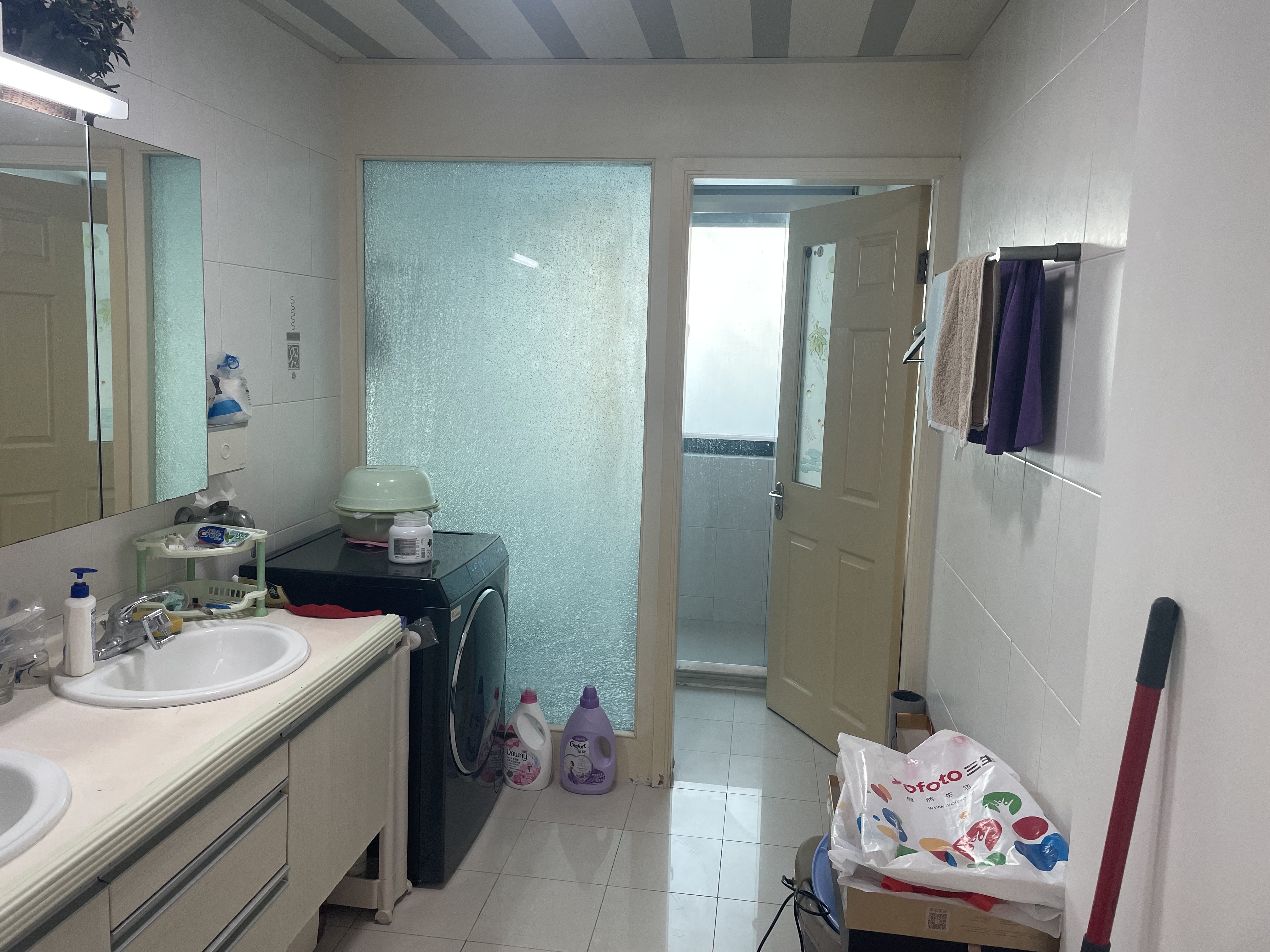 都市华城 3室2厅2卫 140.00m&sup2;