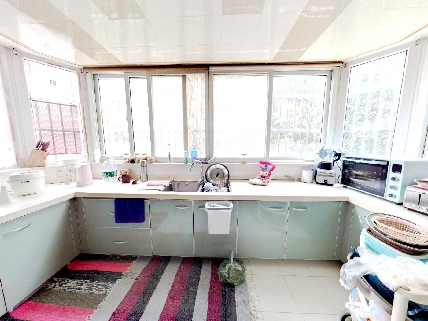 和兴花苑 3室2厅2卫 135.80m&sup2;